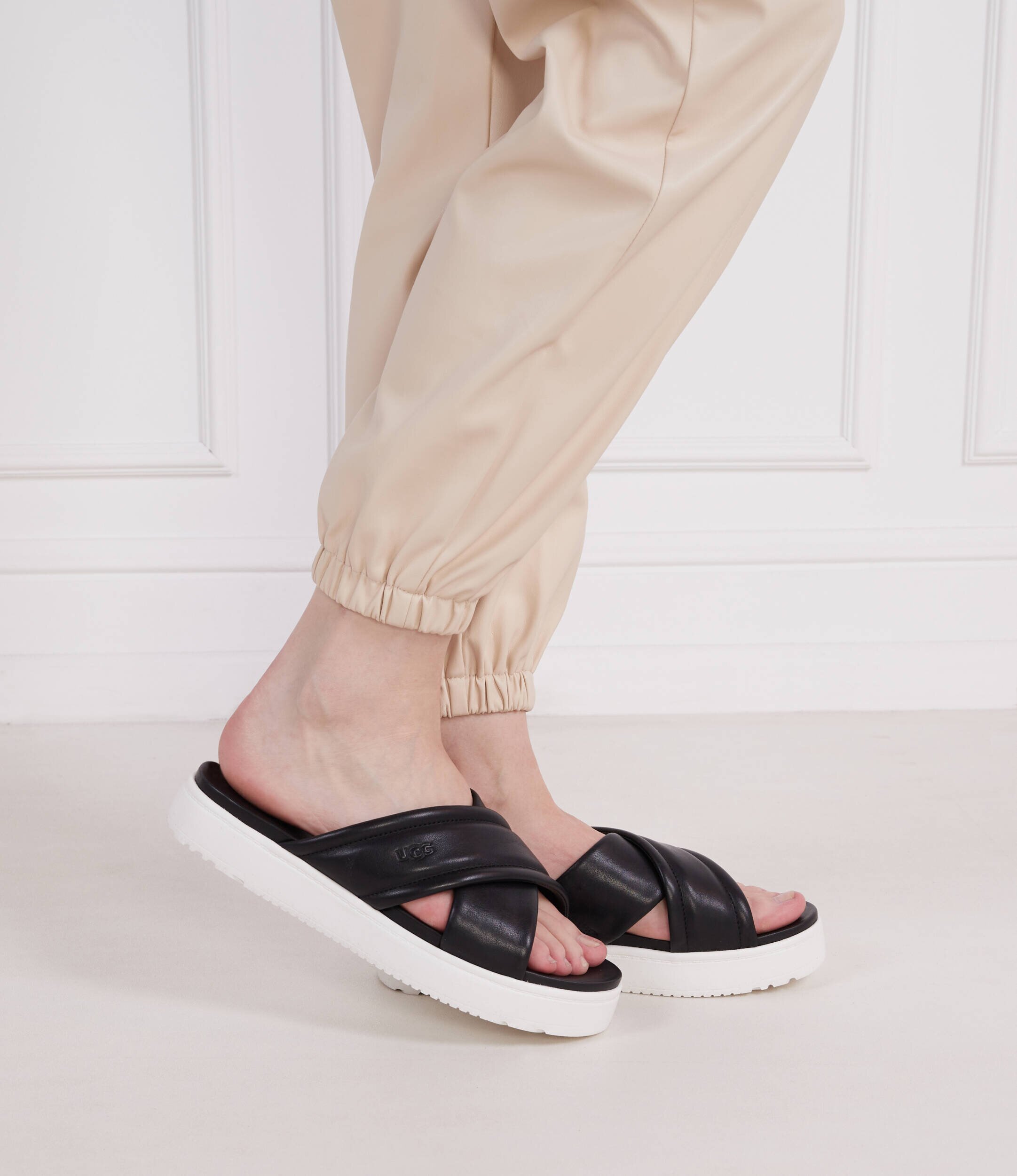 UGG De piele șlapi W ZAYNE
