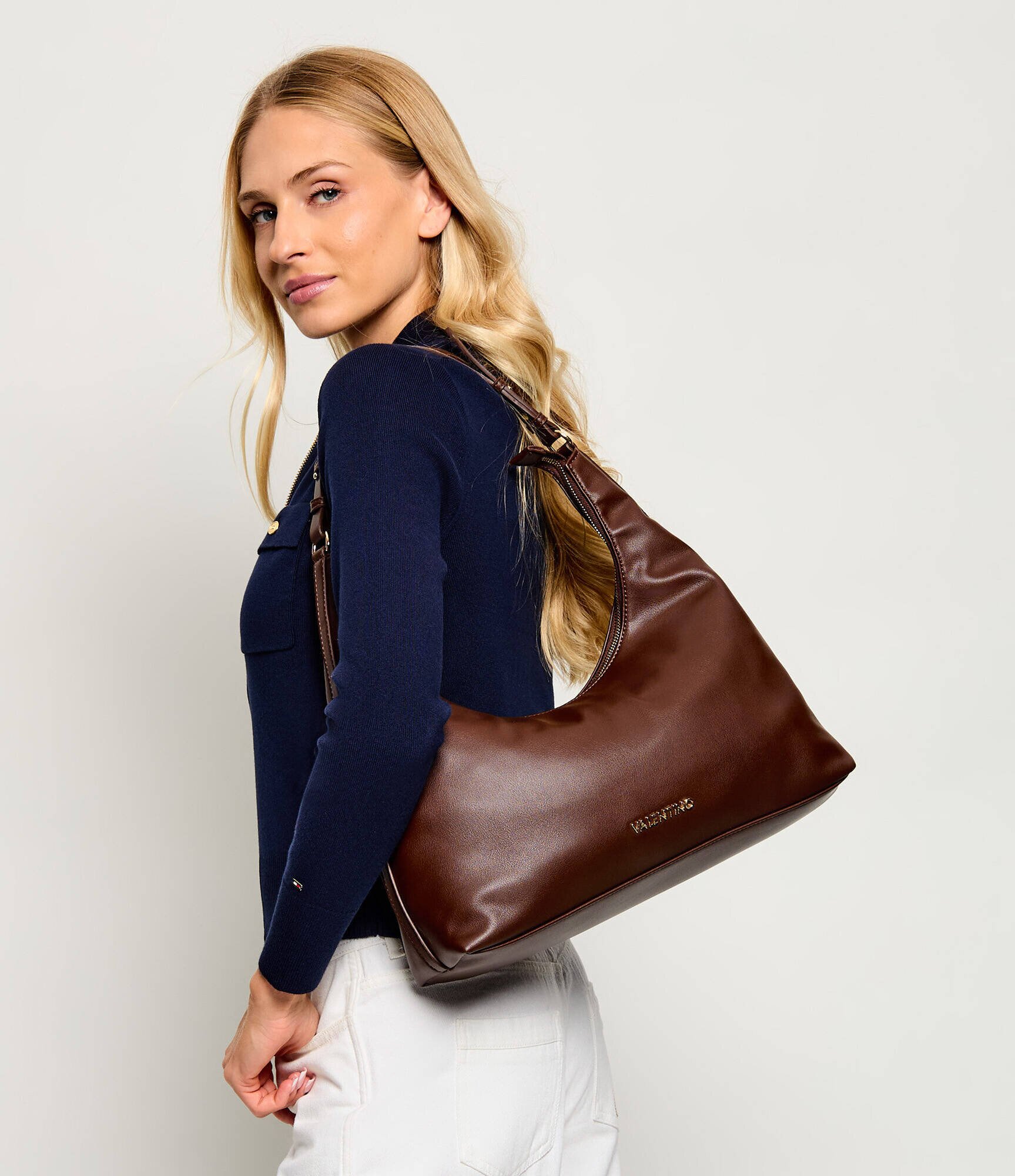 Valentino Hobo Nivis Re