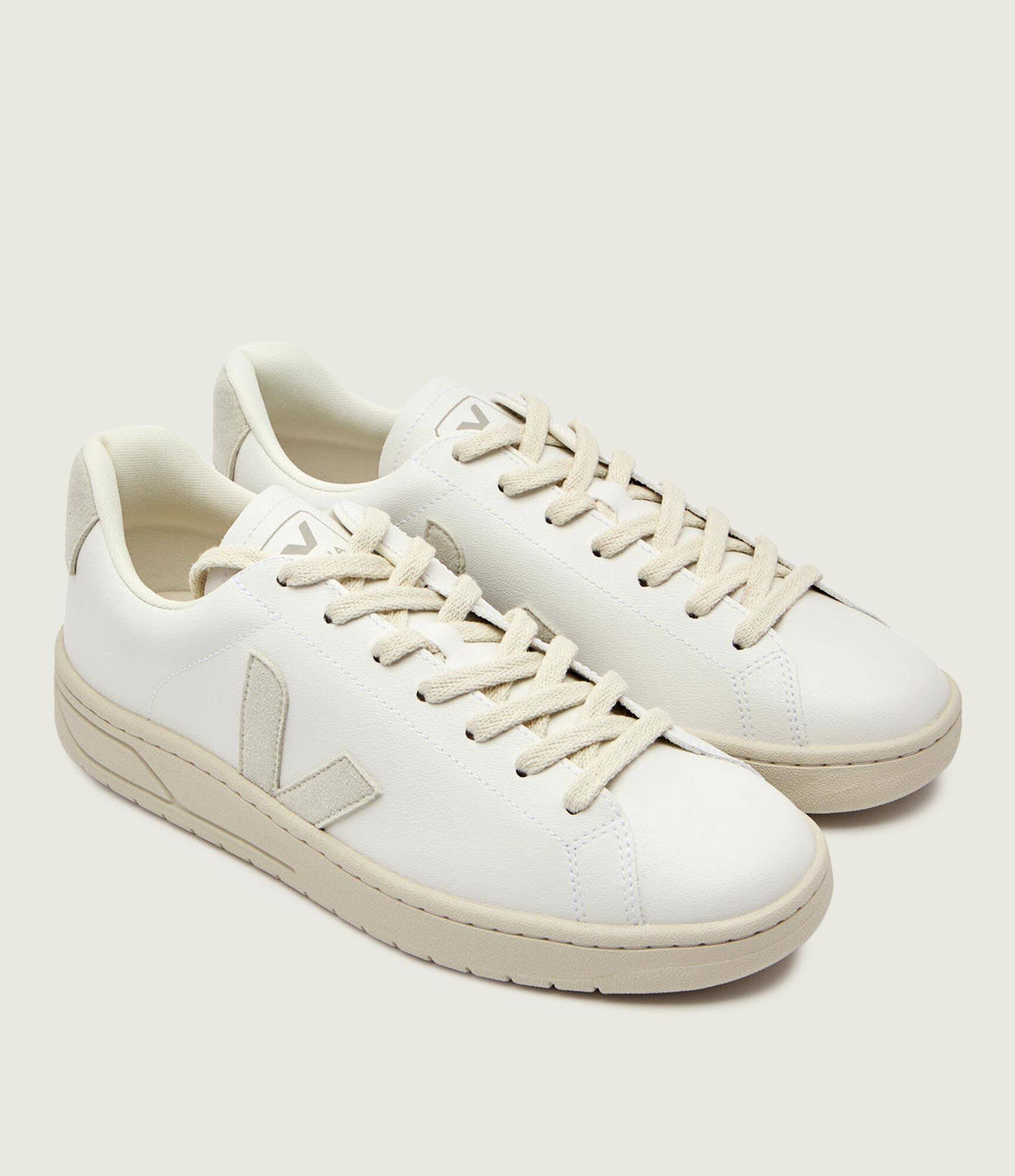 Veja Sneakers URCA CWL