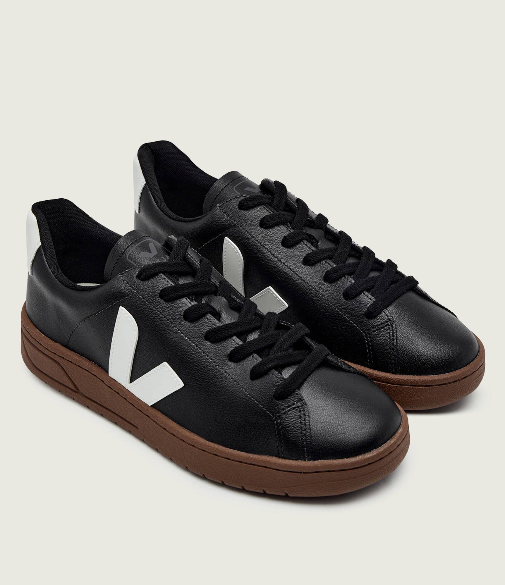 Veja Sneakers URCA CWL
