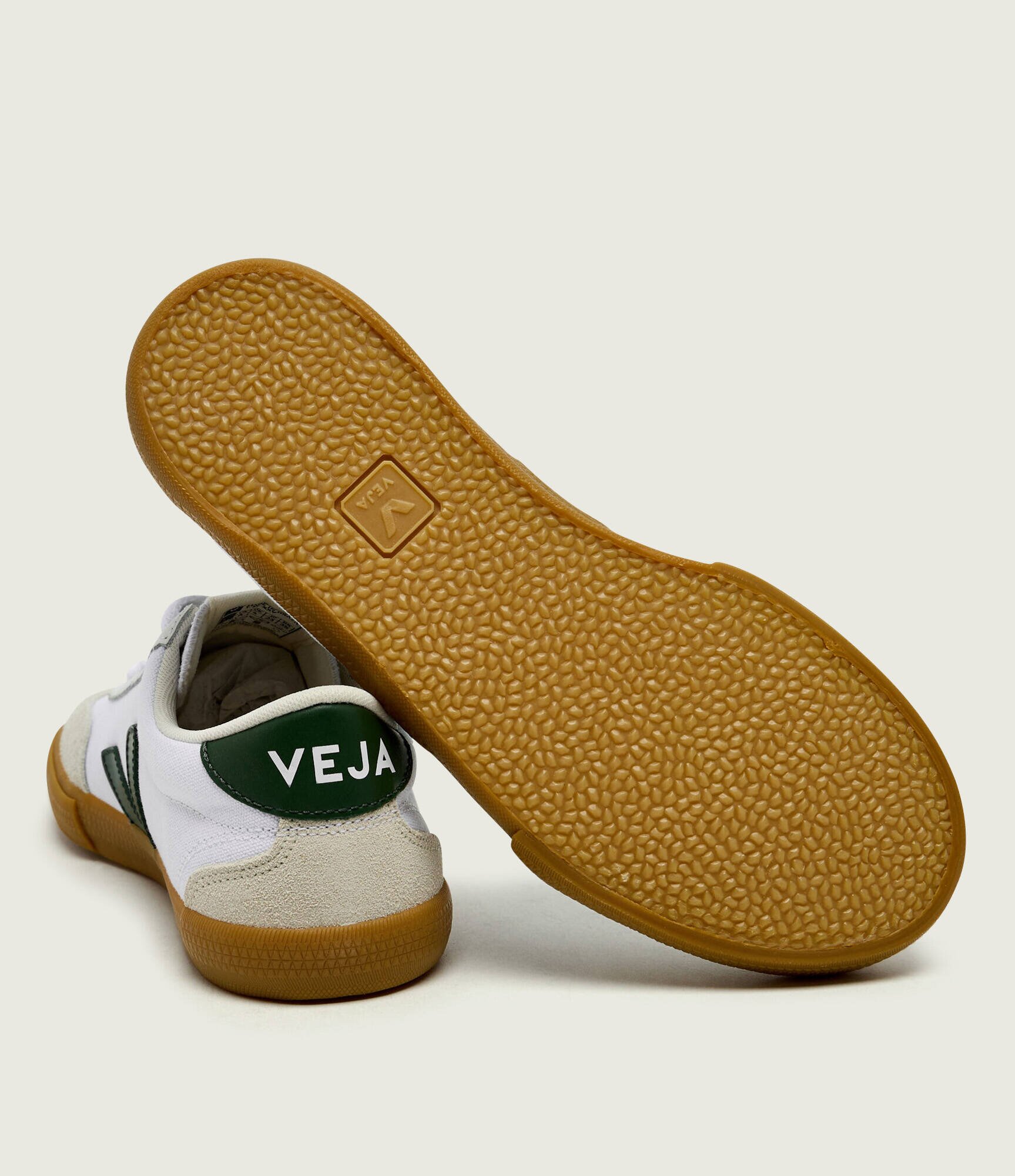 Veja Sneakers VOLLEY | piele întoarsă