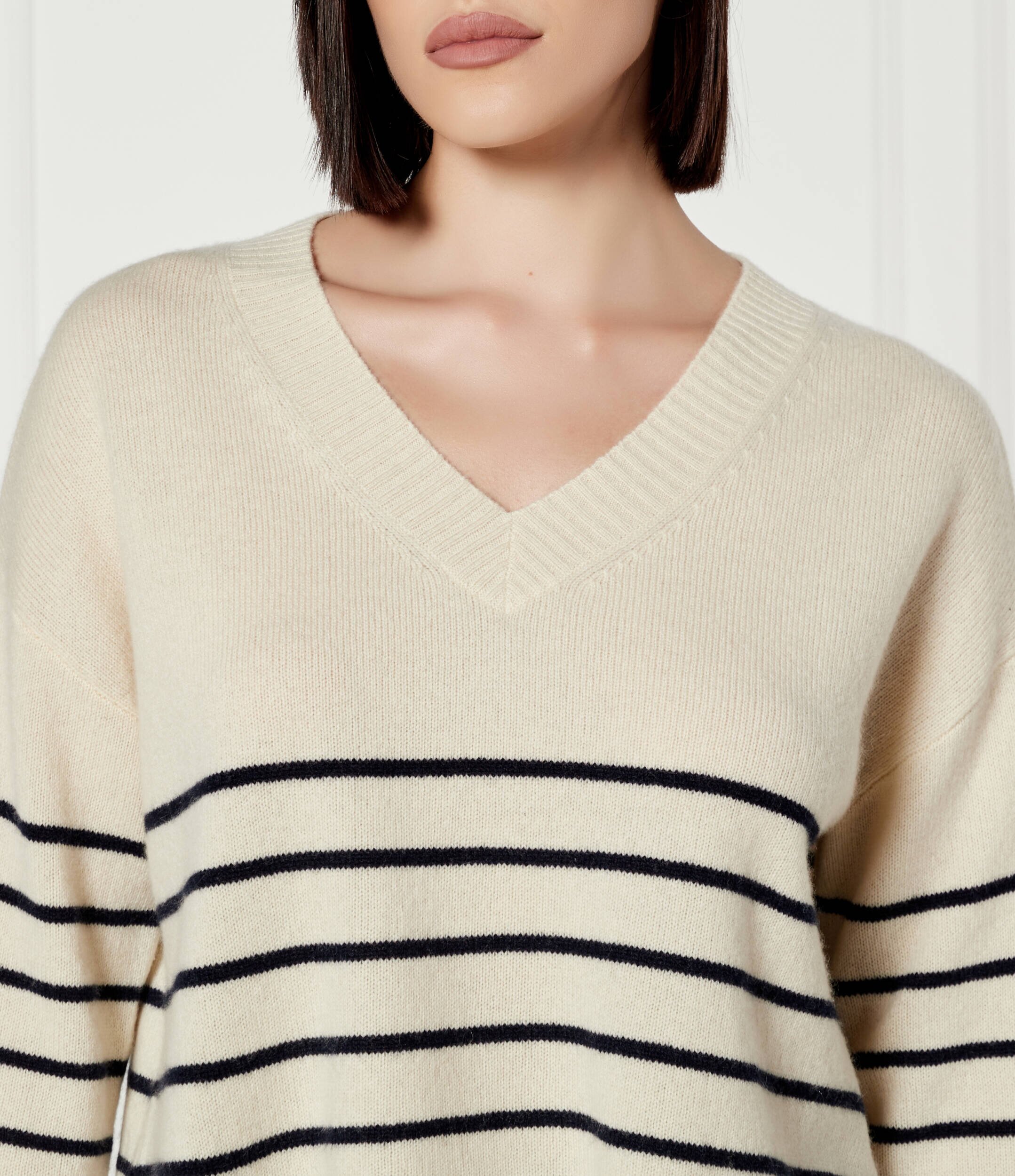 Weekend MaxMara De cașmir pulover | Relaxed fit
