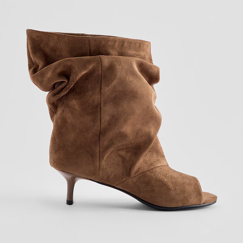 House Botine cu toc