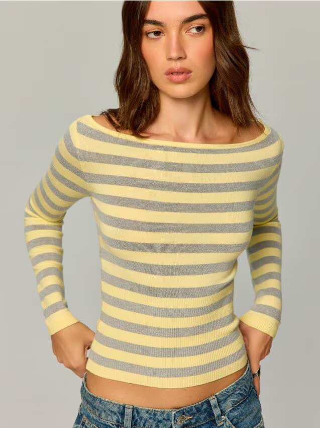 House LADIES` SWEATER