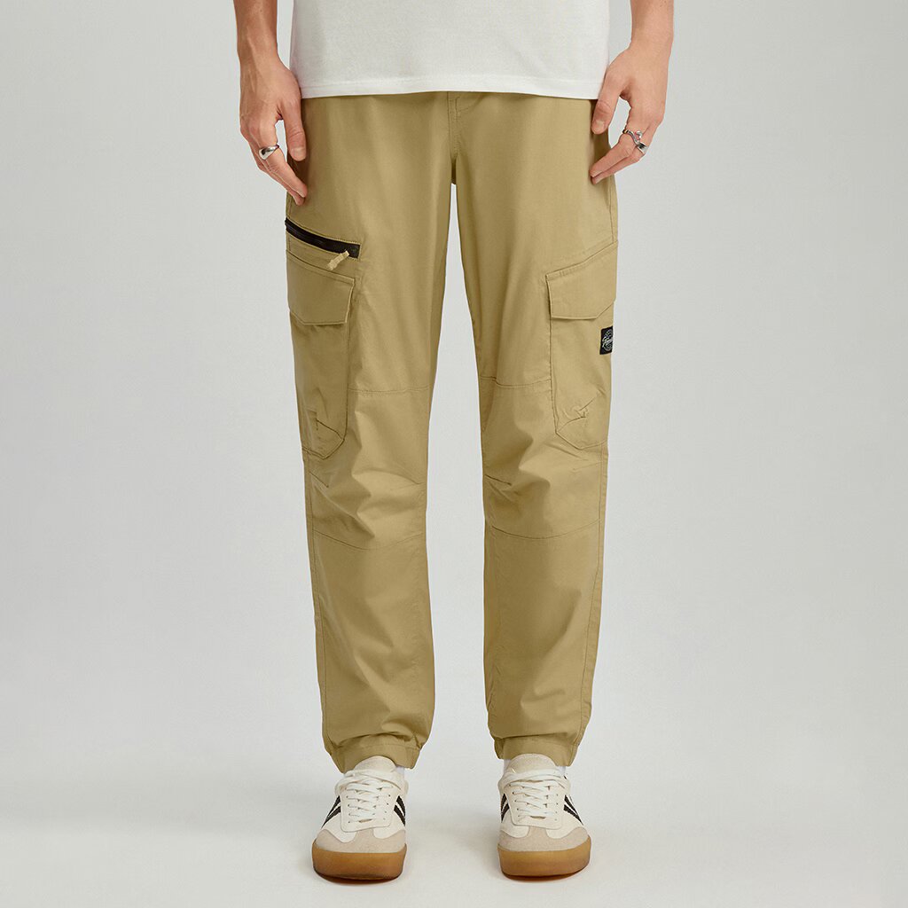 House Pantaloni joggers cu buzunare cargo