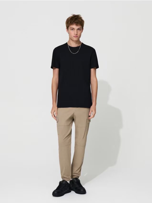 House Pantaloni joggers cu buzunare cargo