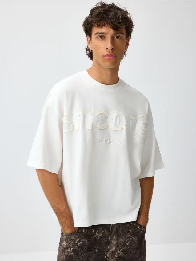 House Tricou cu aplicație
