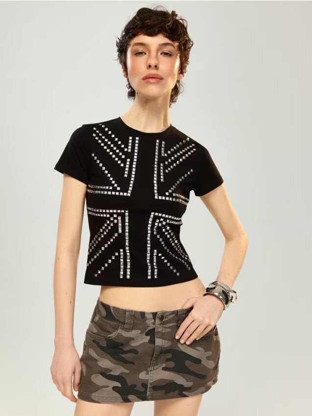 House Tricou cu aplicație