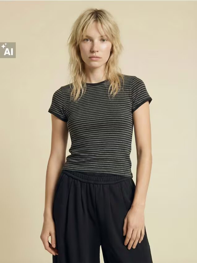 House Tricou în