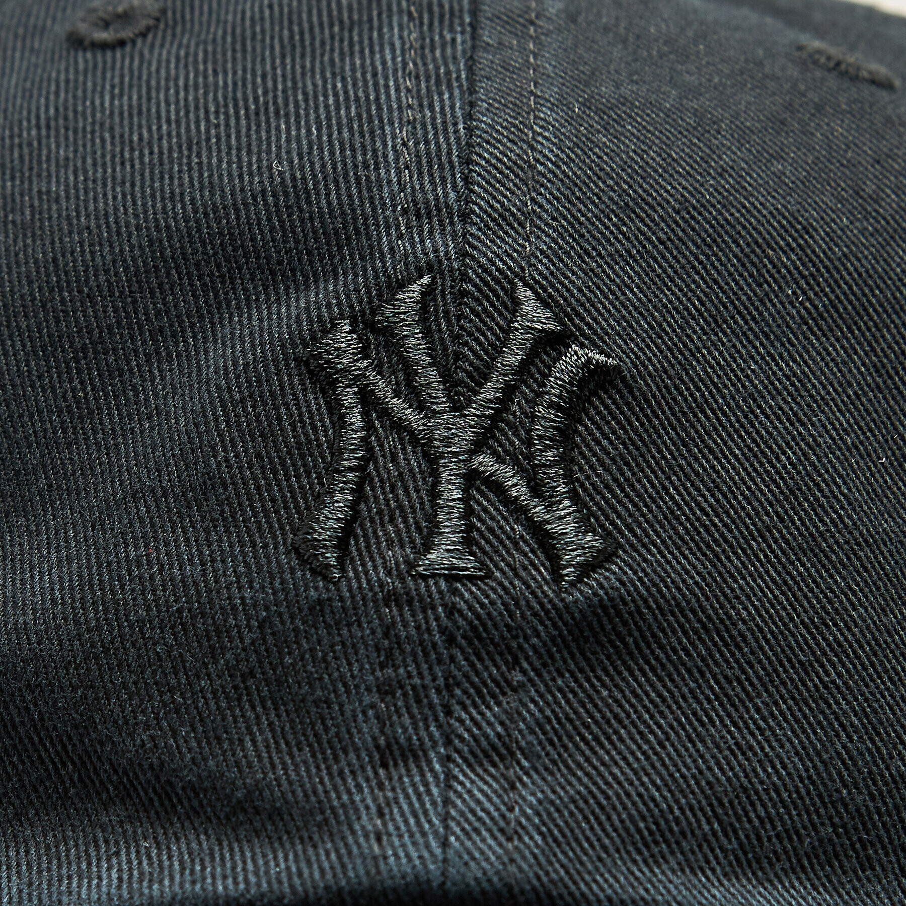 47 Brand Șapcă MLB New York Yankees BASE RUNNER '47 Clean Up B-BSRNR17GWS-BKD Negru - Pled.ro