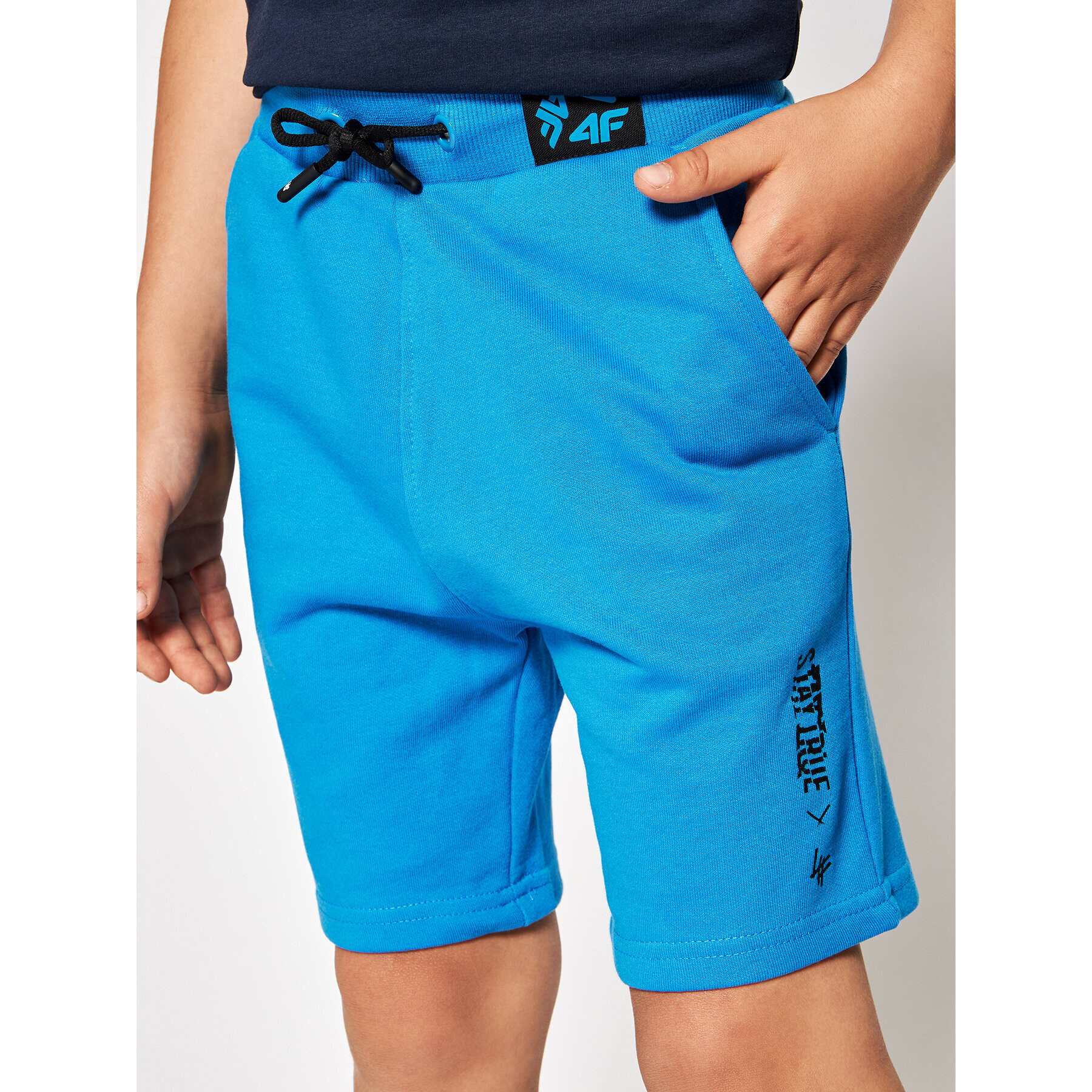 4F Pantaloni scurți sport HJL21-JSKMD003A Bleumarin Regular Fit - Pled.ro