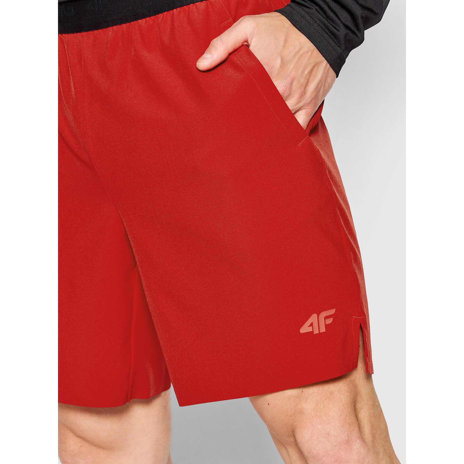 4F Pantaloni scurți sport H4L22-SKMF015 Roșu Regular Fit - Pled.ro