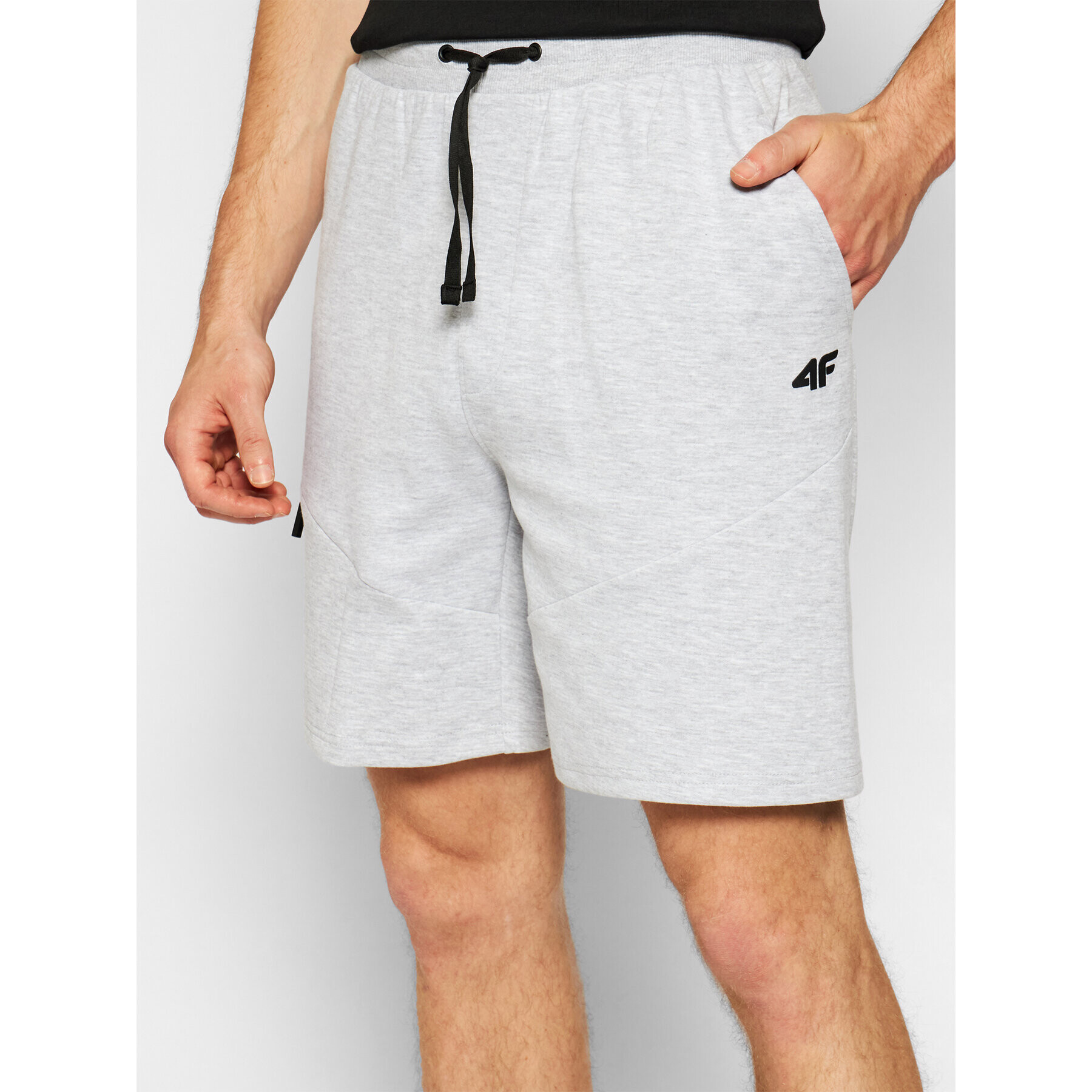 4F Pantaloni scurți sport H4L21-SKMD013 Gri Regular Fit - Pled.ro