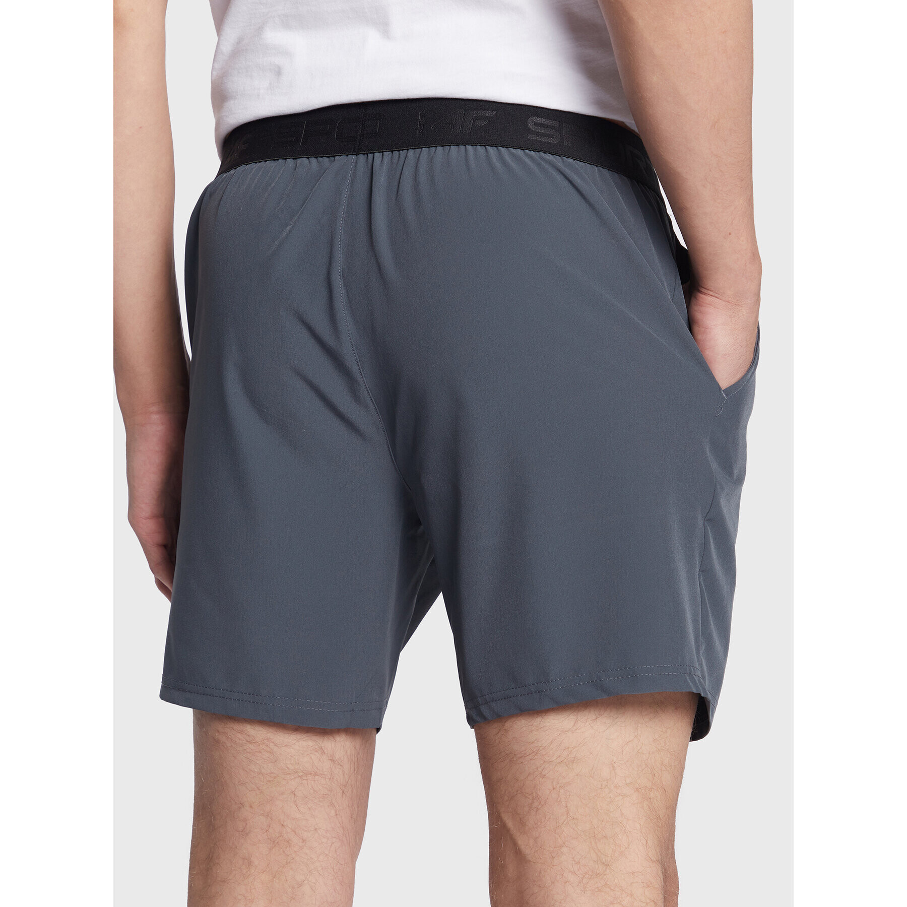 4F Pantaloni scurți sport H4Z22-SKMF011 Gri Regular Fit - Pled.ro