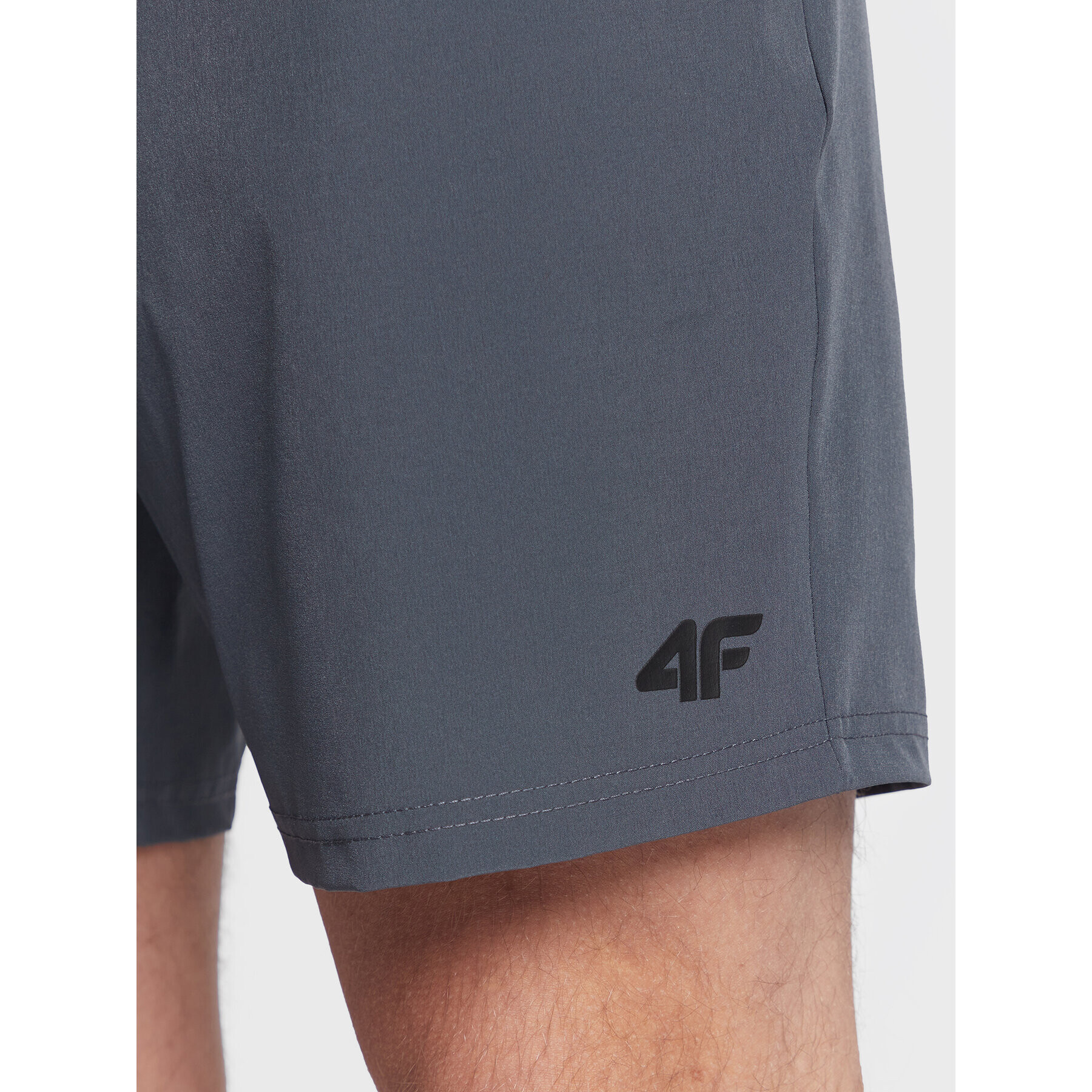 4F Pantaloni scurți sport H4Z22-SKMF011 Gri Regular Fit - Pled.ro