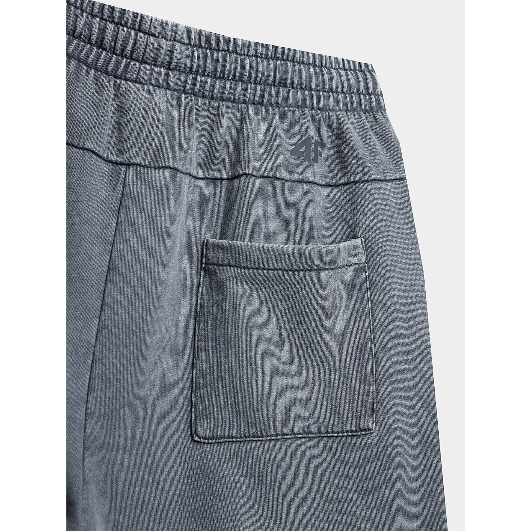 4F Pantaloni scurți sport SS23TSHOM052 Gri Regular Fit - Pled.ro