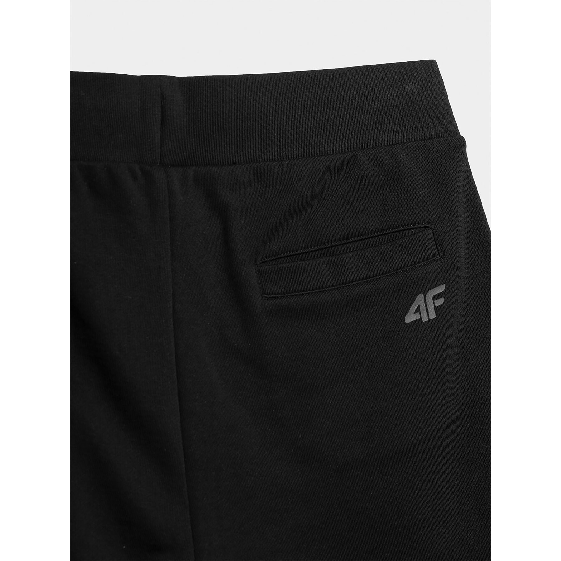 4F Pantaloni scurți sport SS23TSHOM057 Negru Regular Fit - Pled.ro