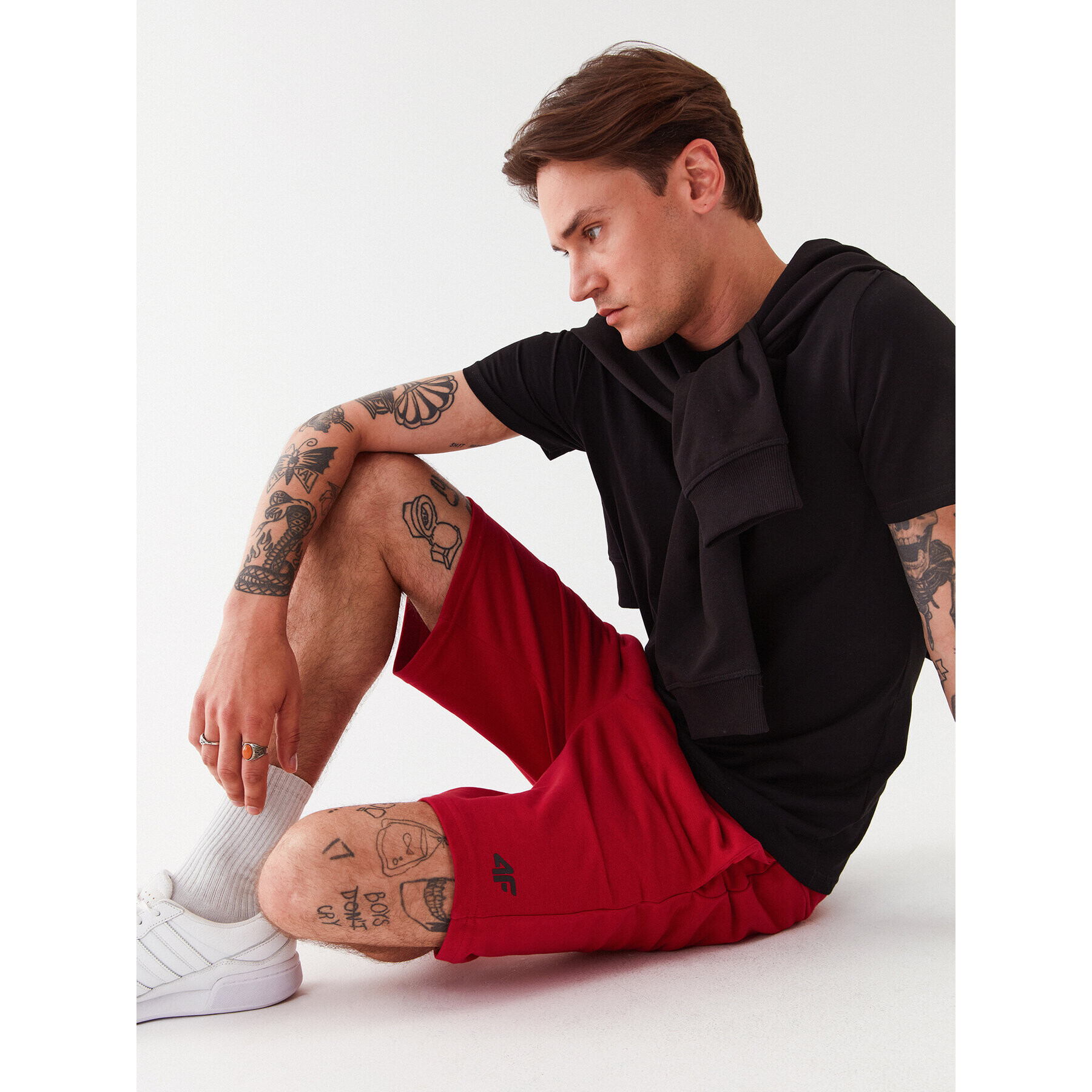 4F Pantaloni scurți sport SS23TSHOM156 Roșu Regular Fit - Pled.ro