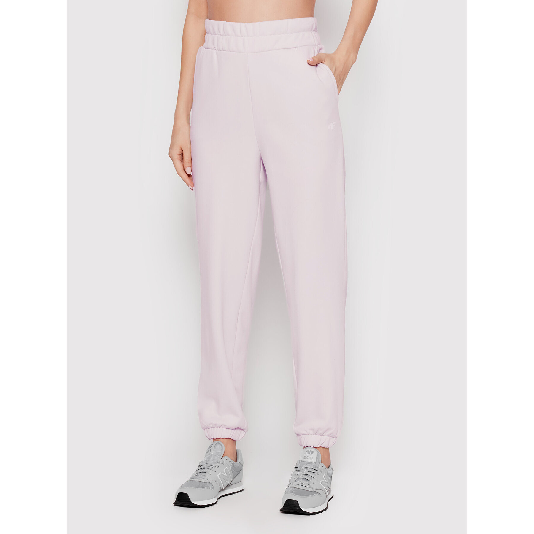 4F Pantaloni trening H4L22-SPDD013 Violet Relaxed Fit - Pled.ro