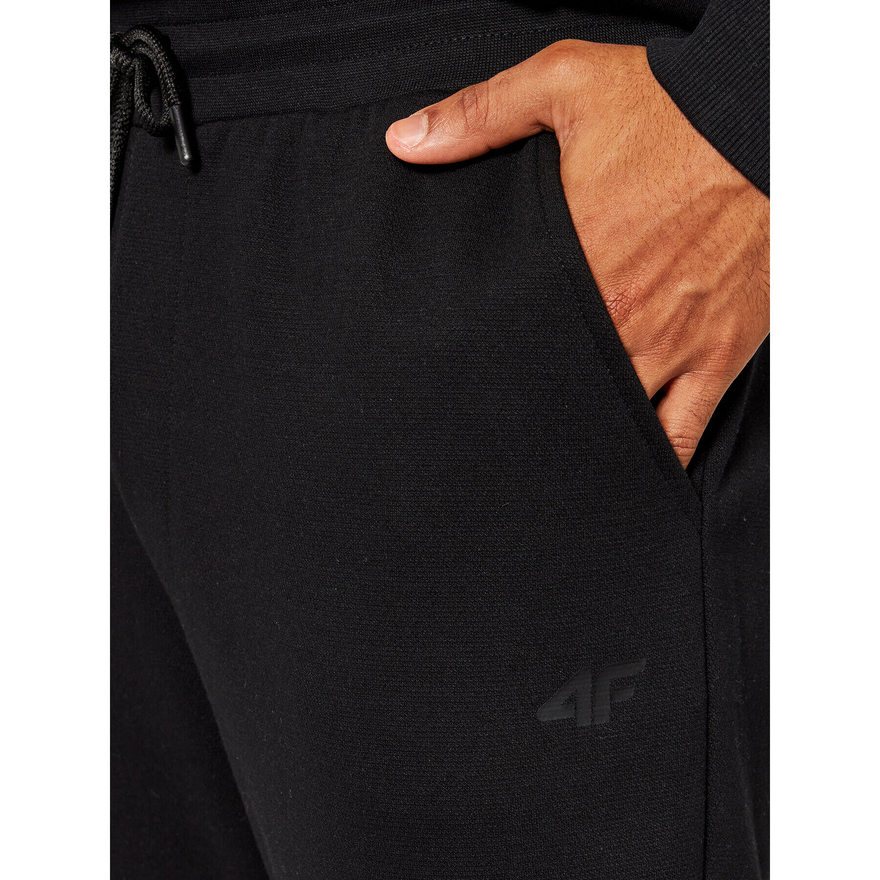 4F Pantaloni trening H4Z21-SPMD010 Negru Regular Fit - Pled.ro