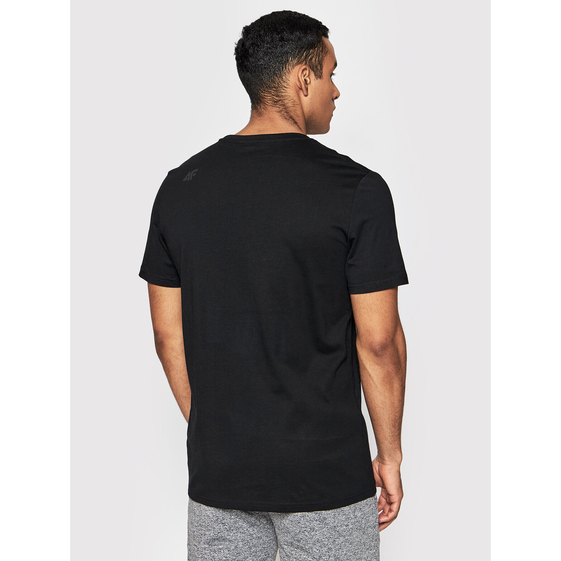 4F Tricou H4L22-TSM012 Negru Regular Fit - Pled.ro