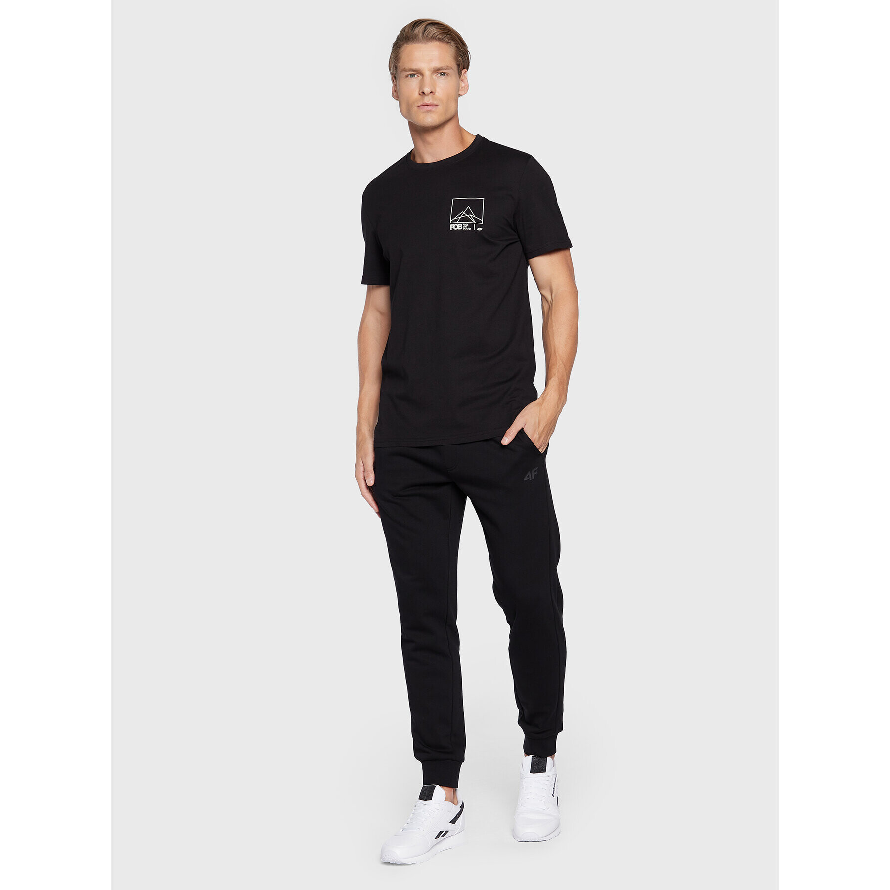 4F Tricou H4Z22-TSM024 Negru Regular Fit - Pled.ro