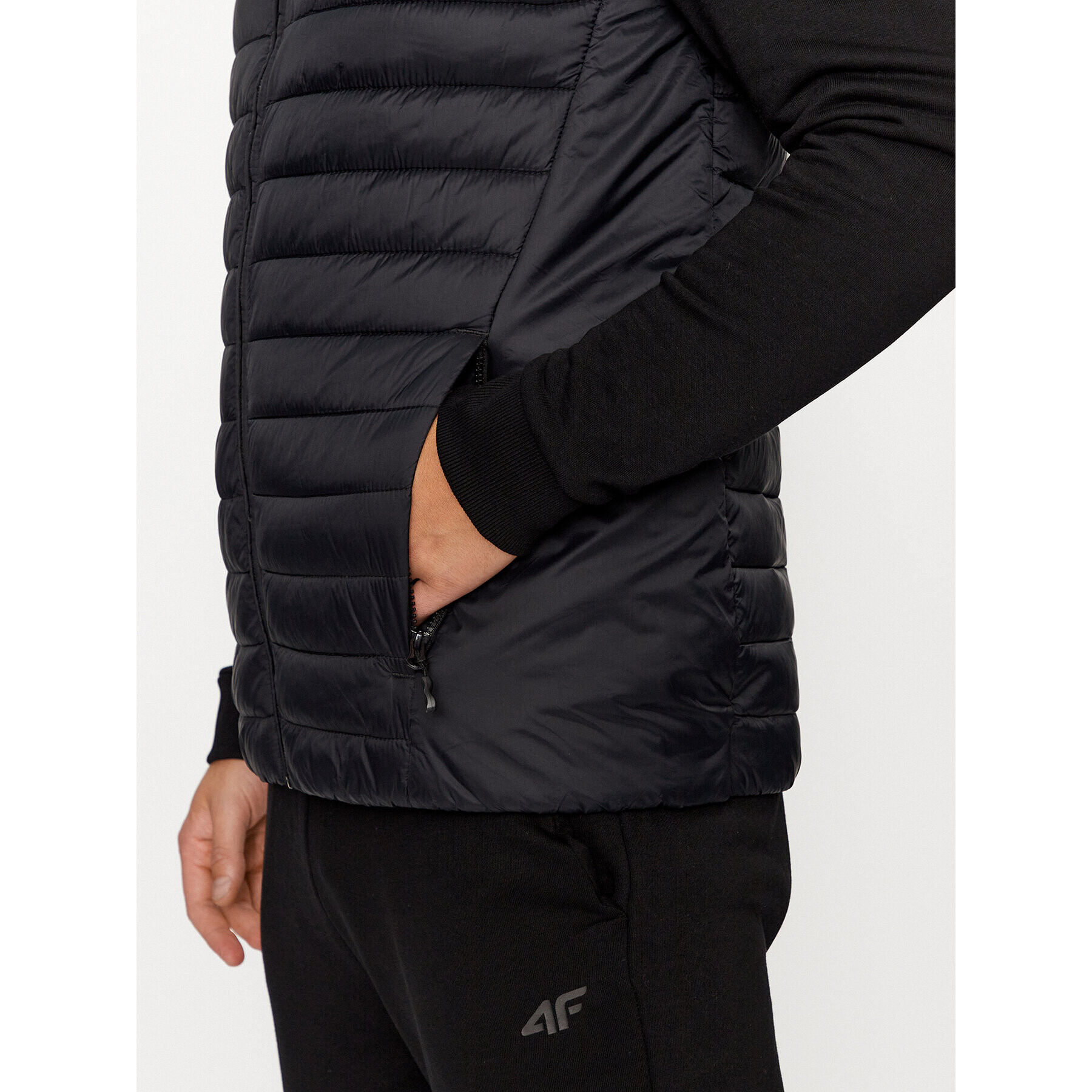 4F Vestă AW23TVESM063 Negru Regular Fit - Pled.ro