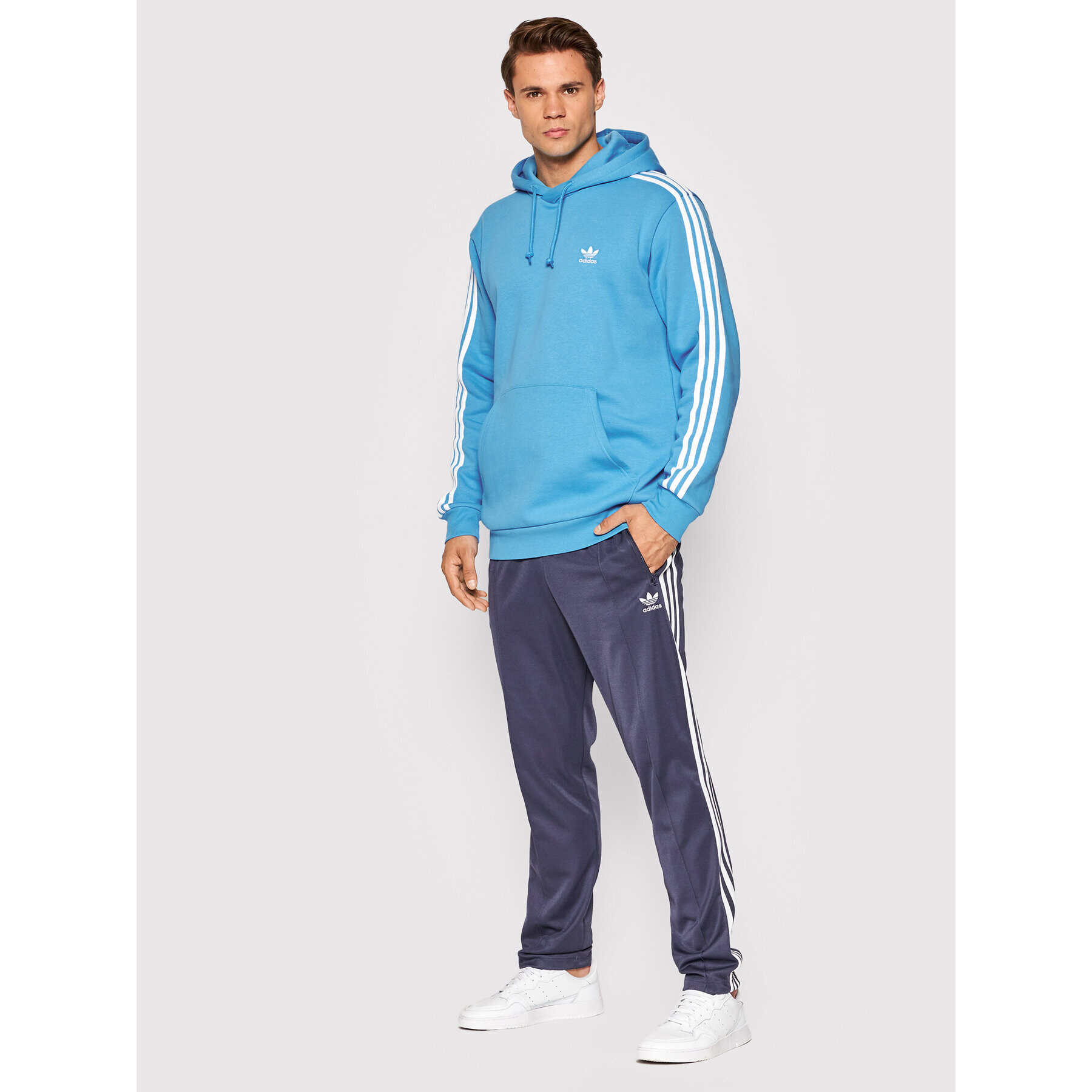 adidas Bluză adicolor Classic 3-Stripes HE9476 Albastru Regular Fit - Pled.ro