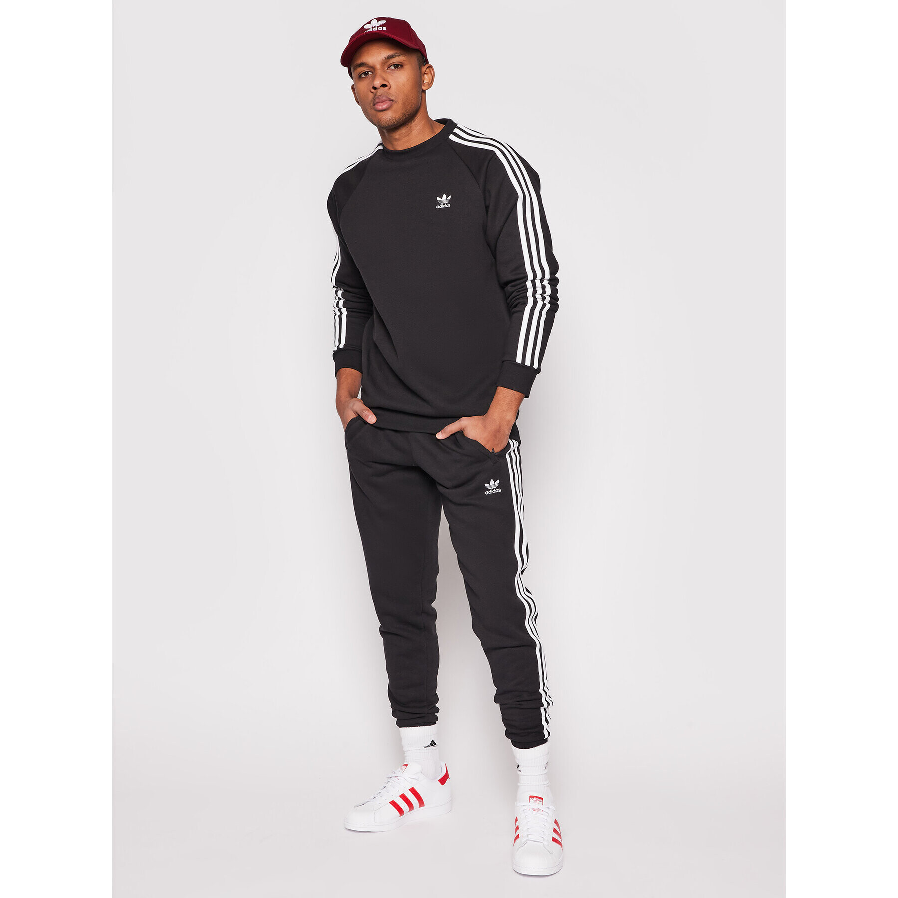 adidas Bluză adicolor Classics 3-Stripes Crew GN3487 Negru Regular Fit - Pled.ro