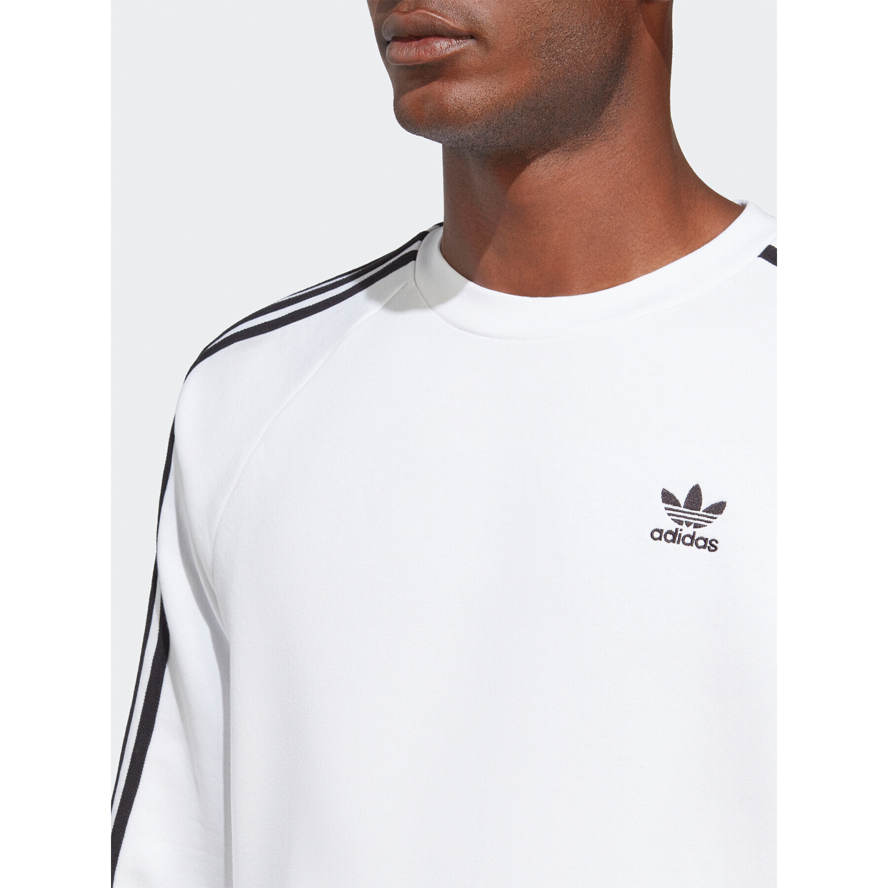 adidas Bluză Adicolor Classics 3-Stripes Crew Sweatshirt IA4862 Alb Regular Fit - Pled.ro