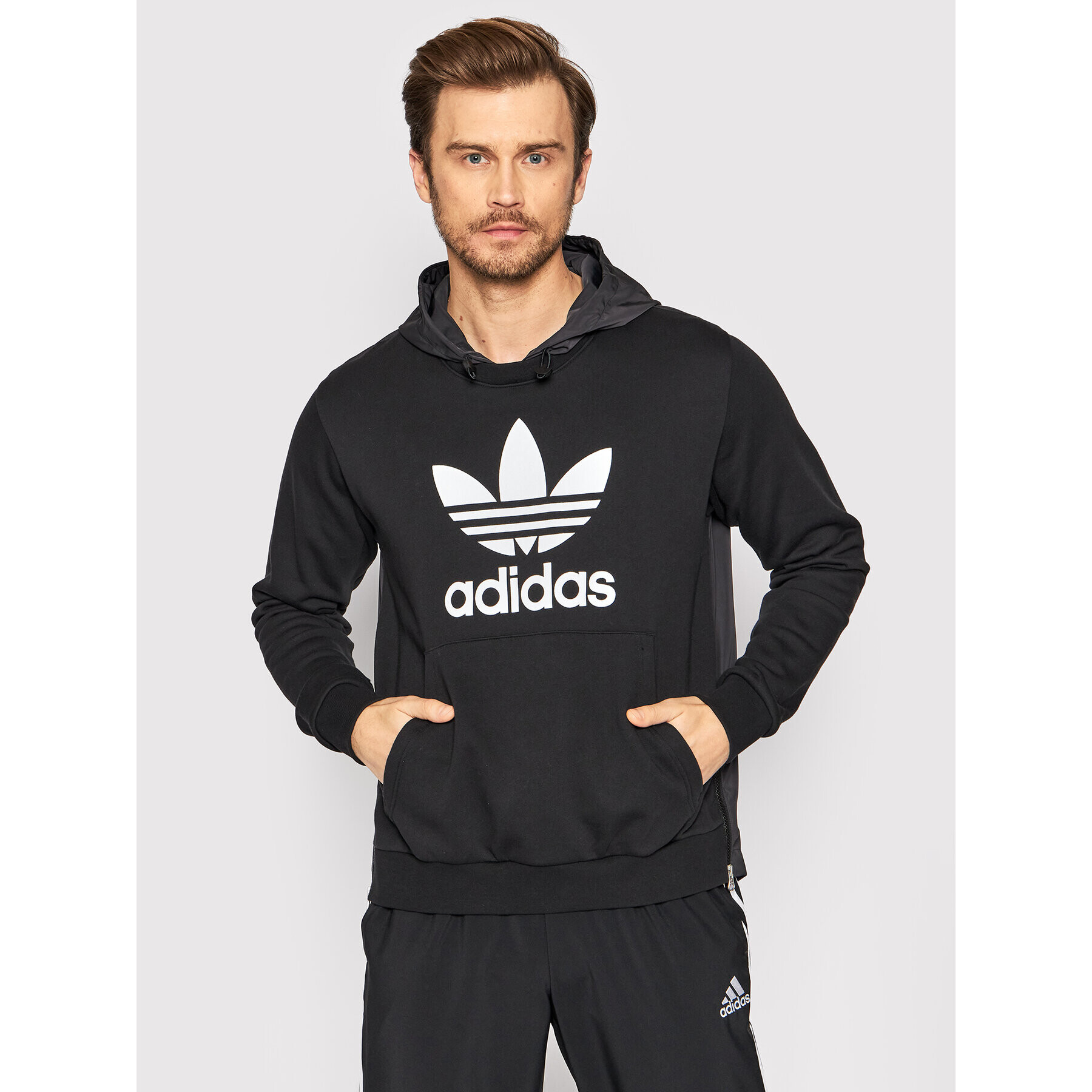 adidas Bluză adicolor Classics Fabric Clash Trefoil HC1951 Negru Loose Fit - Pled.ro