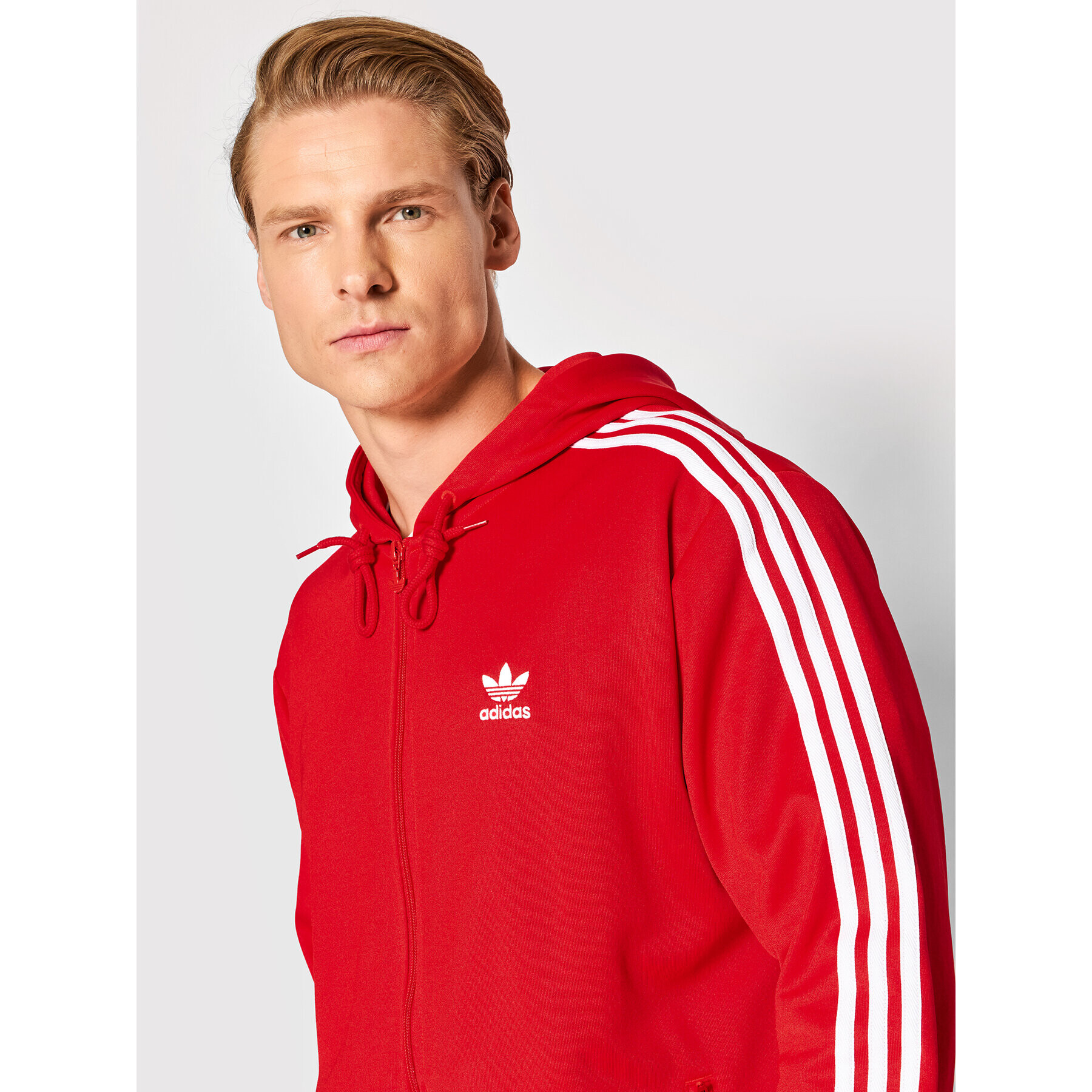 adidas Bluză adicolor Classics Hooded Full Zip Track HB9513 Roșu Standard Fit - Pled.ro