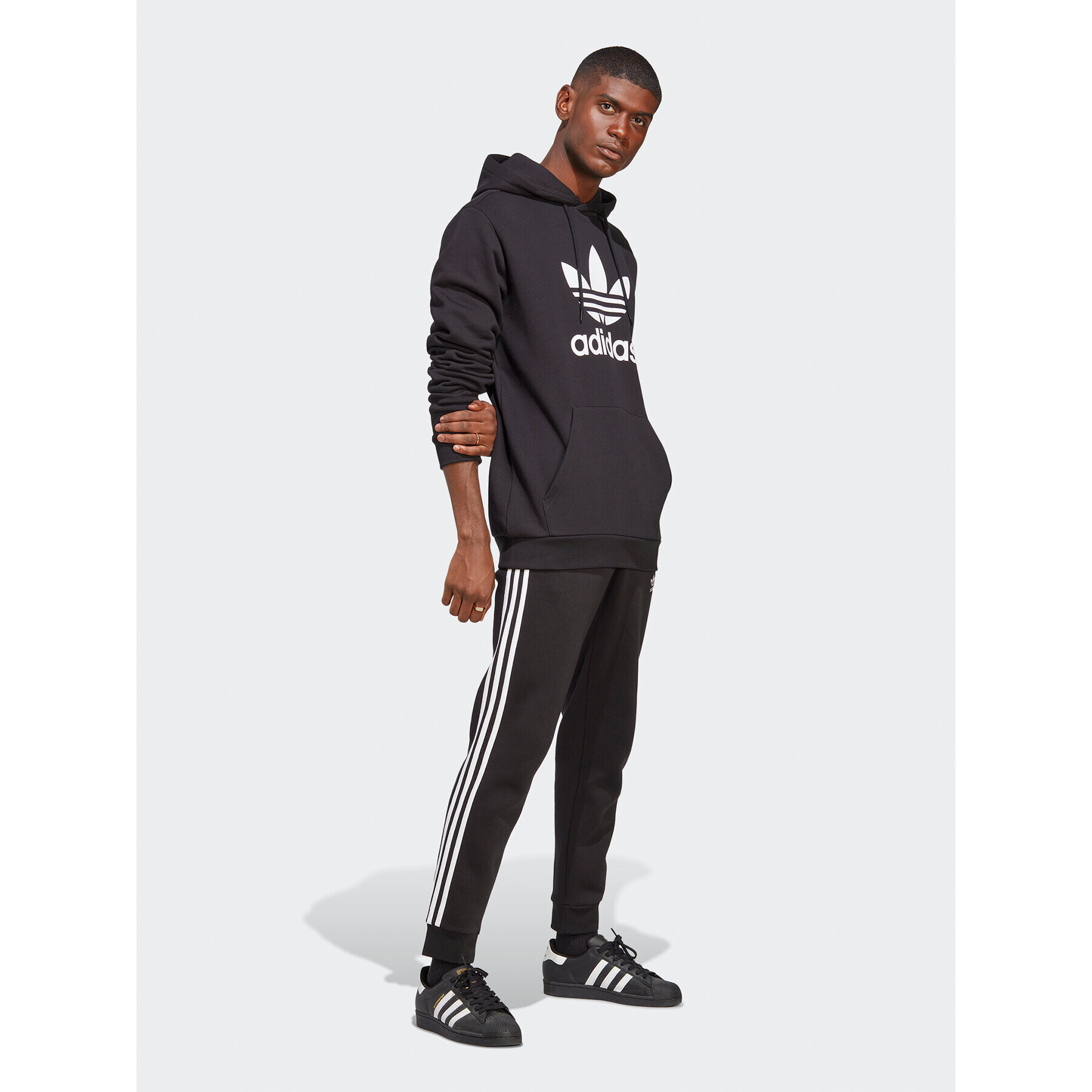 adidas Bluză adicolor Classics Trefoil IA4883 Negru Regular Fit - Pled.ro