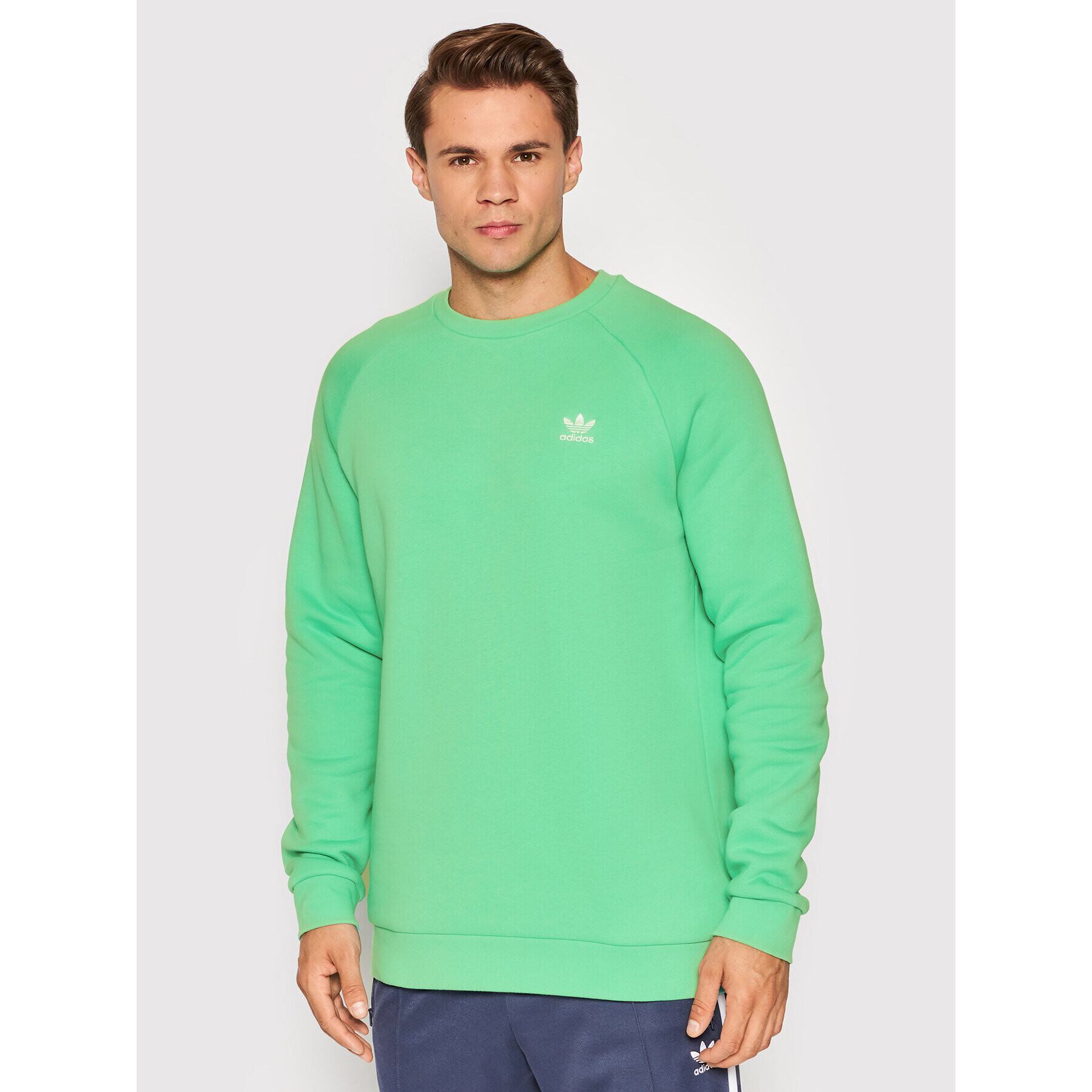 adidas Bluză adicolor Essentials Trefoil HE9425 Verde Regular Fit - Pled.ro