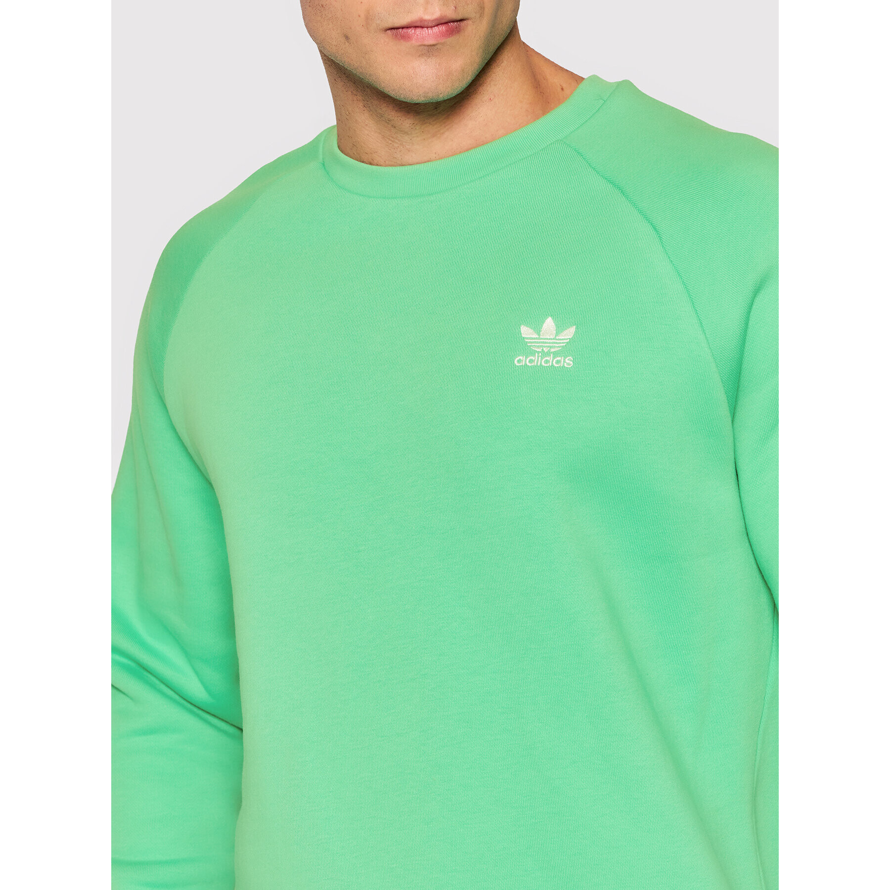 adidas Bluză adicolor Essentials Trefoil HE9425 Verde Regular Fit - Pled.ro