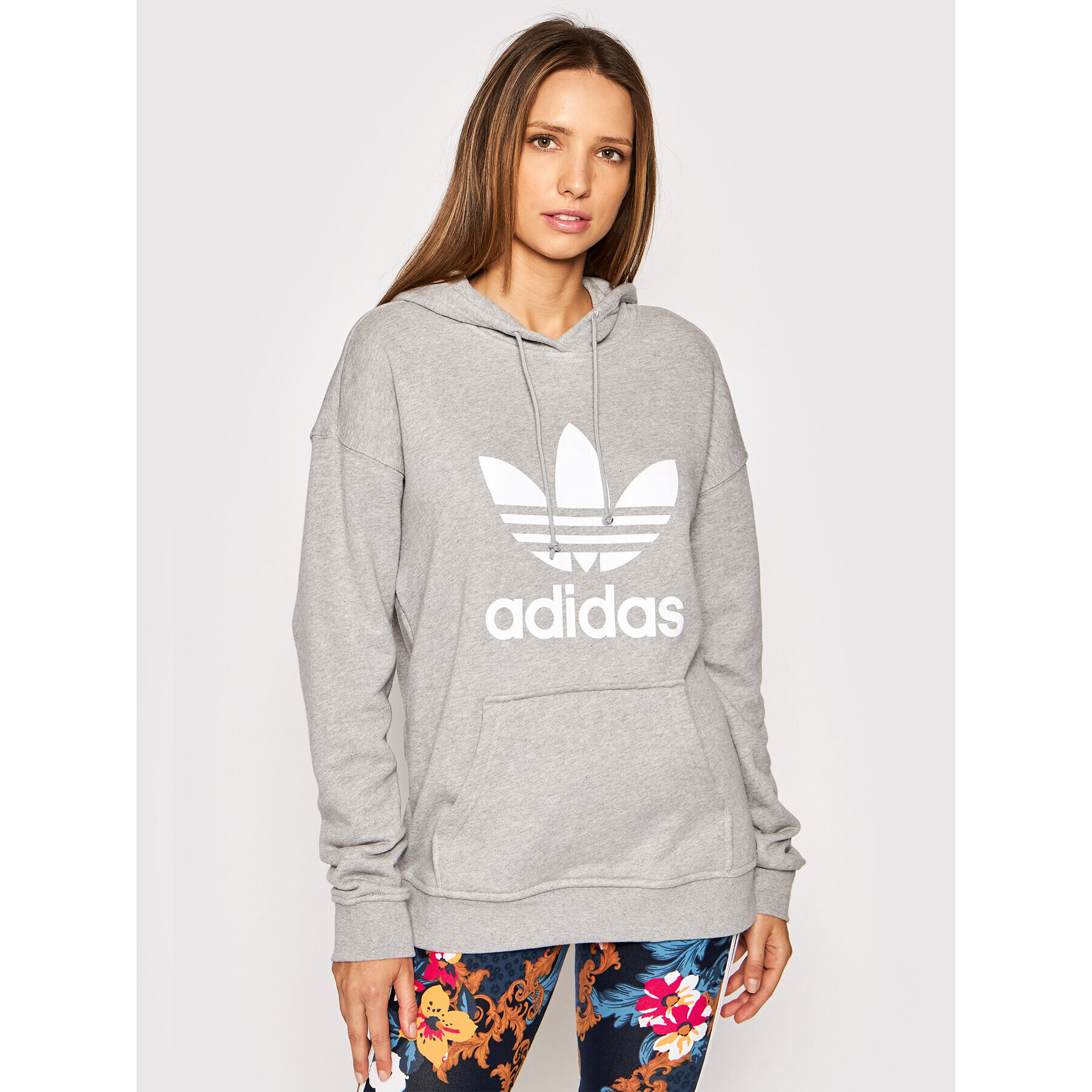 adidas Bluză adicolor Trefoil H33589 Gri Regular Fit - Pled.ro