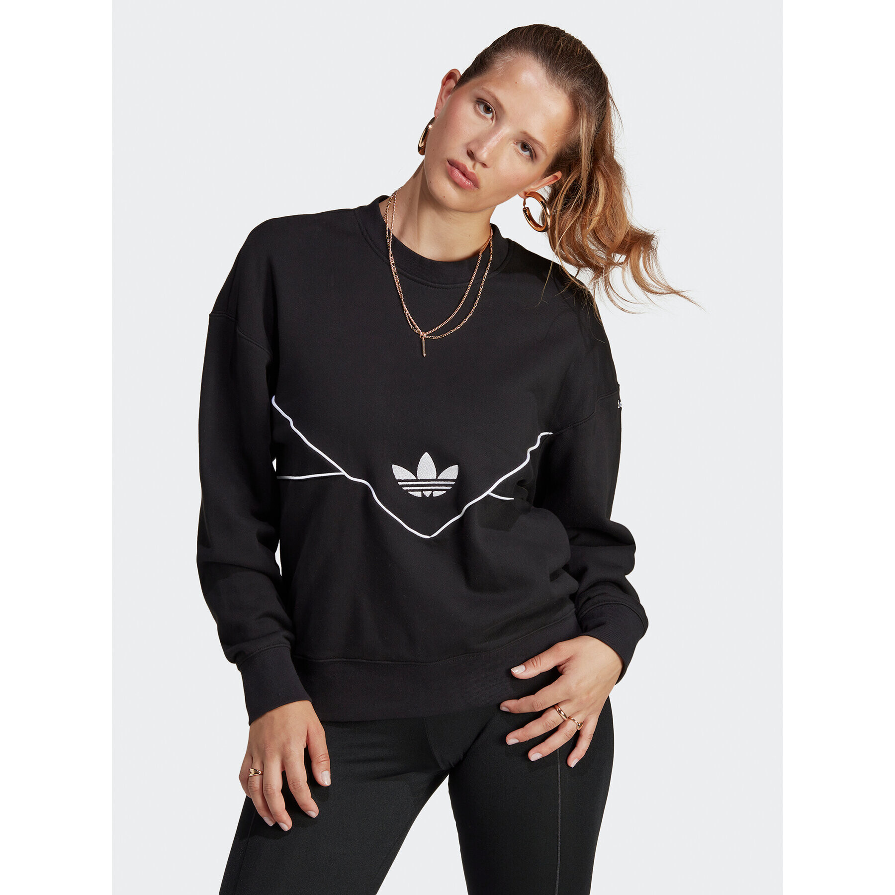 adidas Bluză Boyfriend Crew IB5750 Negru Regular Fit - Pled.ro