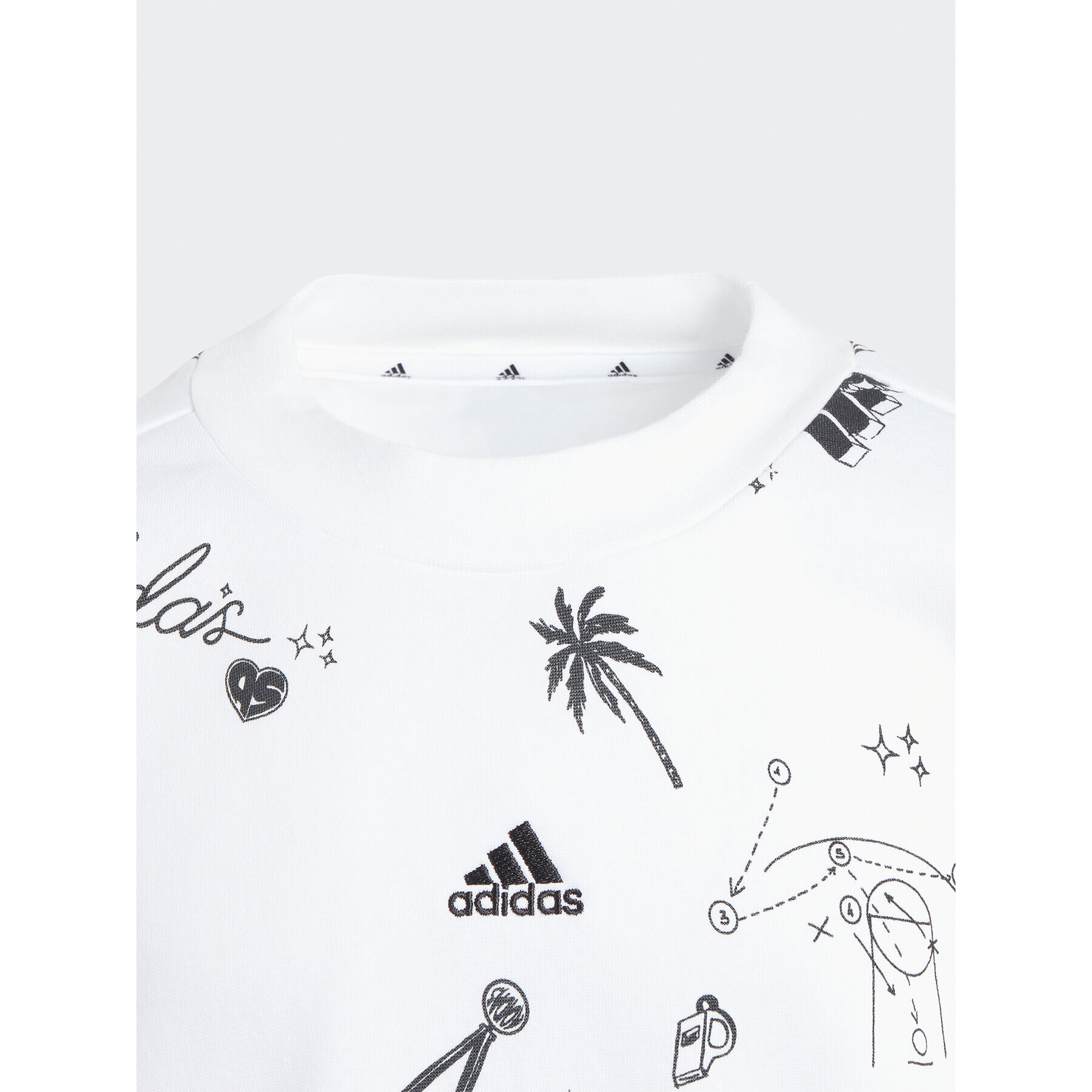 adidas Bluză Brand Love Allover Print IA1575 Alb Loose Fit - Pled.ro