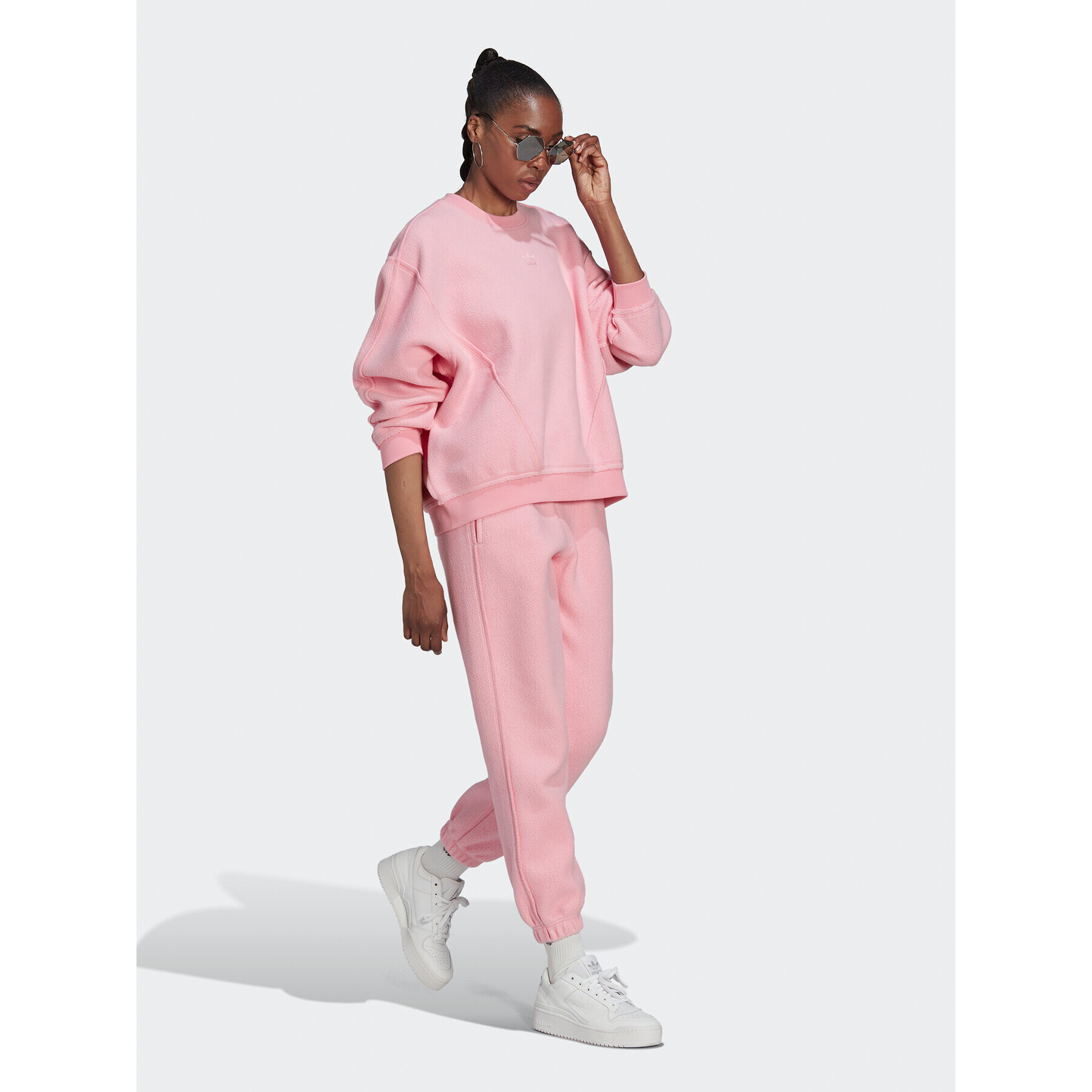 adidas Bluză Cozy Loungewear Sweatshirt HL9128 Roz Loose Fit - Pled.ro