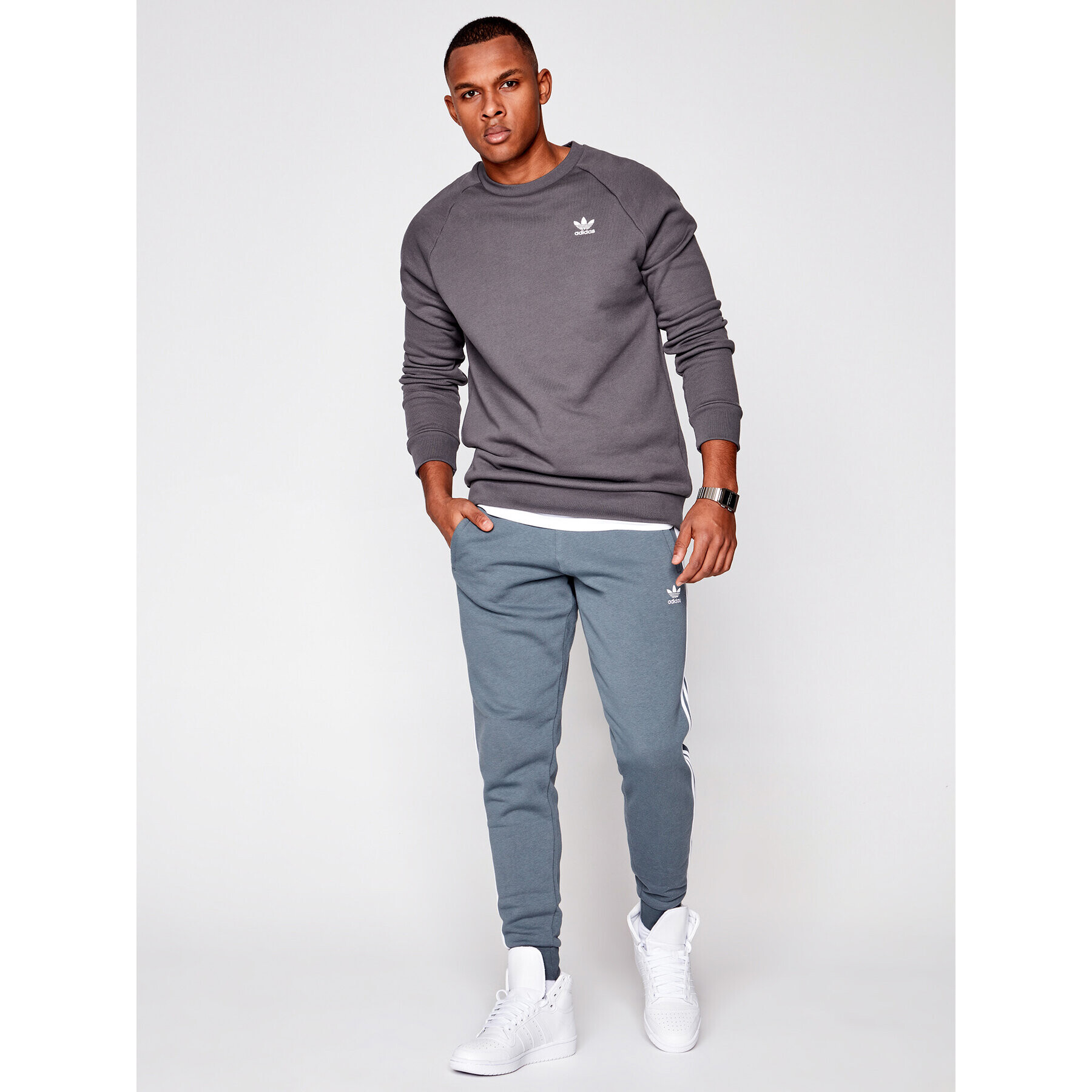 adidas Bluză Essential Crew GN3411 Gri Regular Fit - Pled.ro