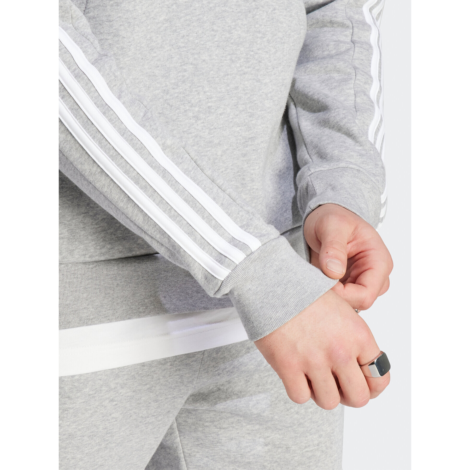 adidas Bluză Essentials Fleece 3-Stripes IJ8905 Gri Regular Fit - Pled.ro