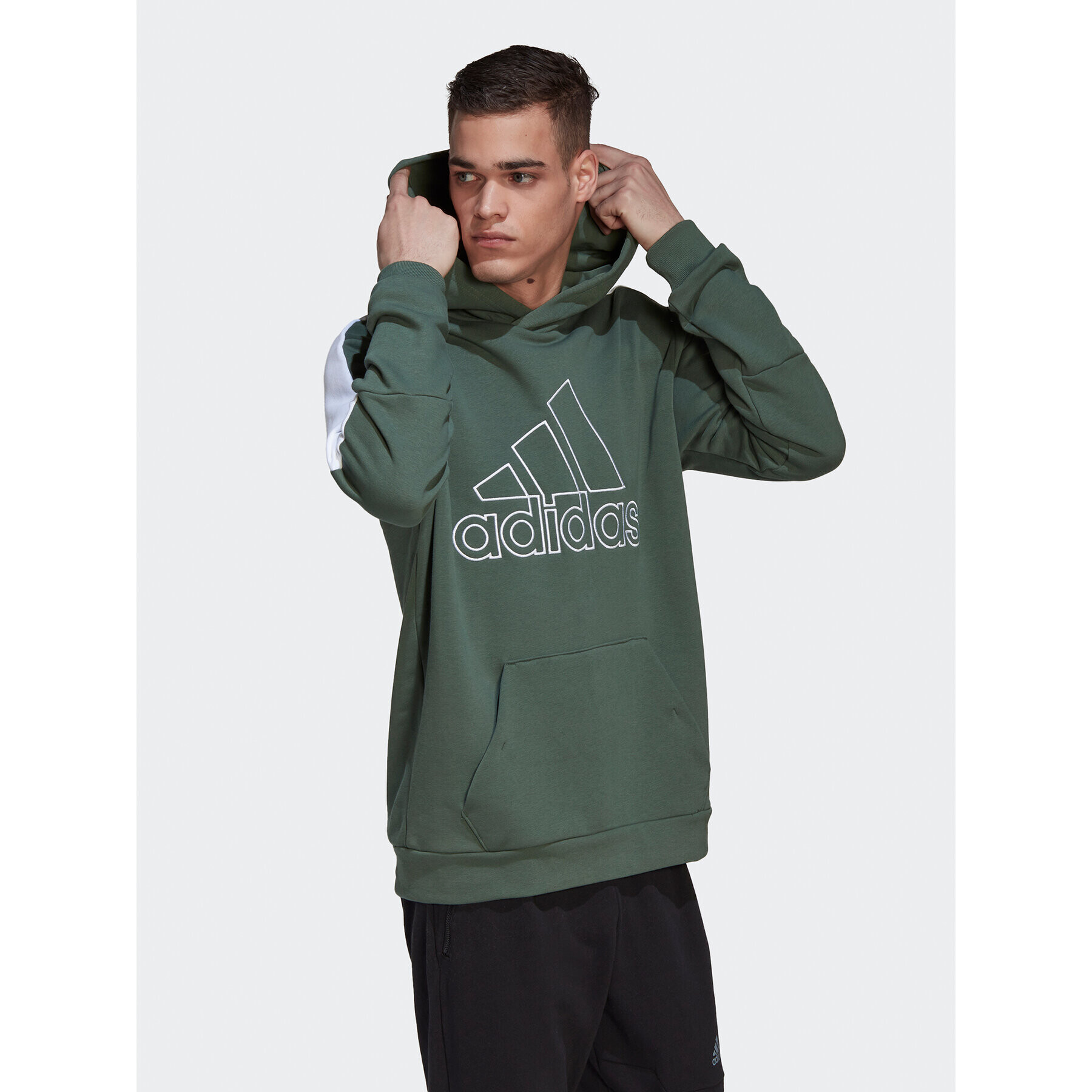 adidas Bluză Future Icons Embroidered HM7876 Verde Regular Fit - Pled.ro