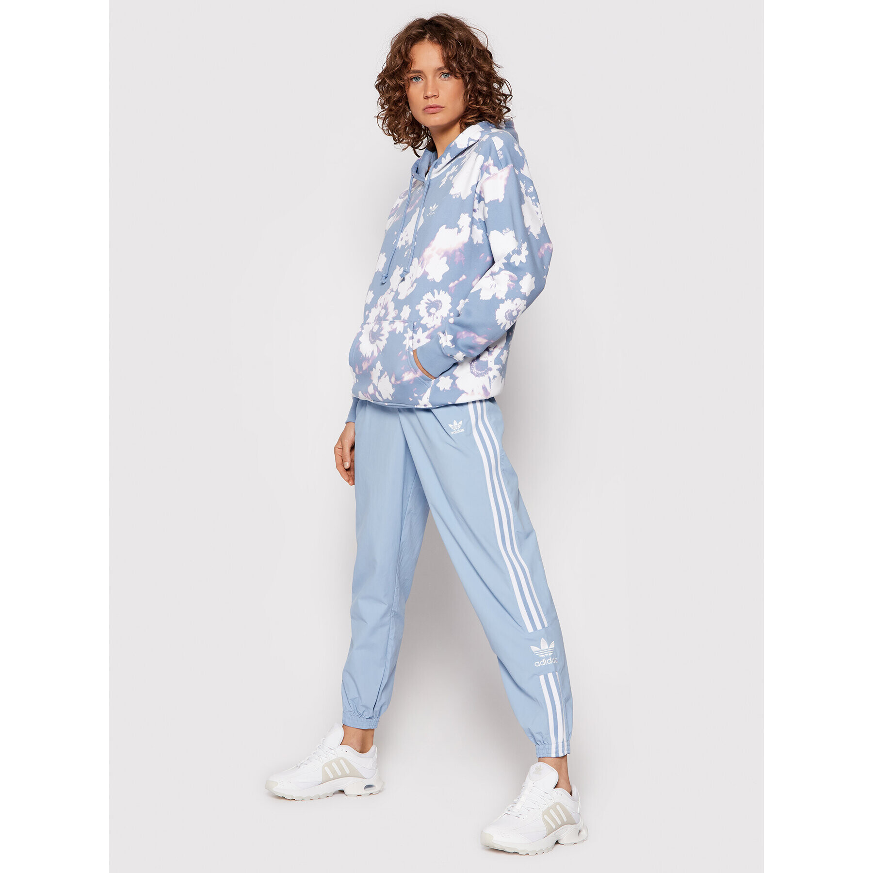 adidas Bluză H20441 Albastru Relaxed Fit - Pled.ro