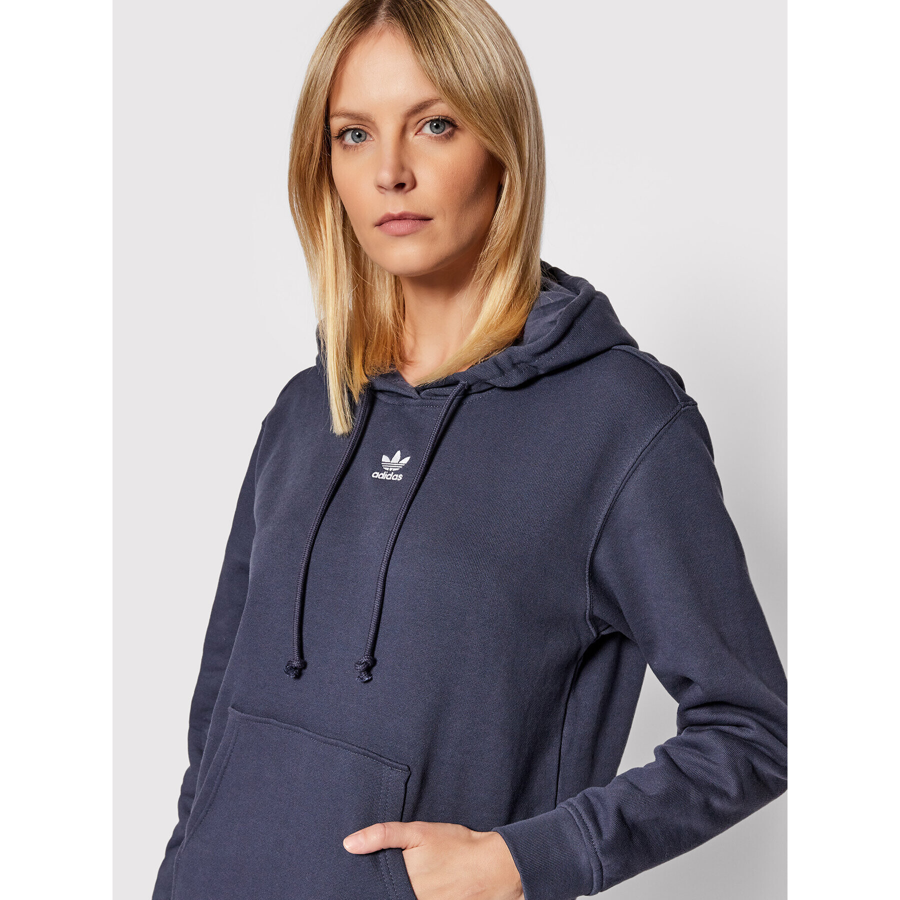 adidas Bluză Hoodie HF7509 Bleumarin Regular Fit - Pled.ro