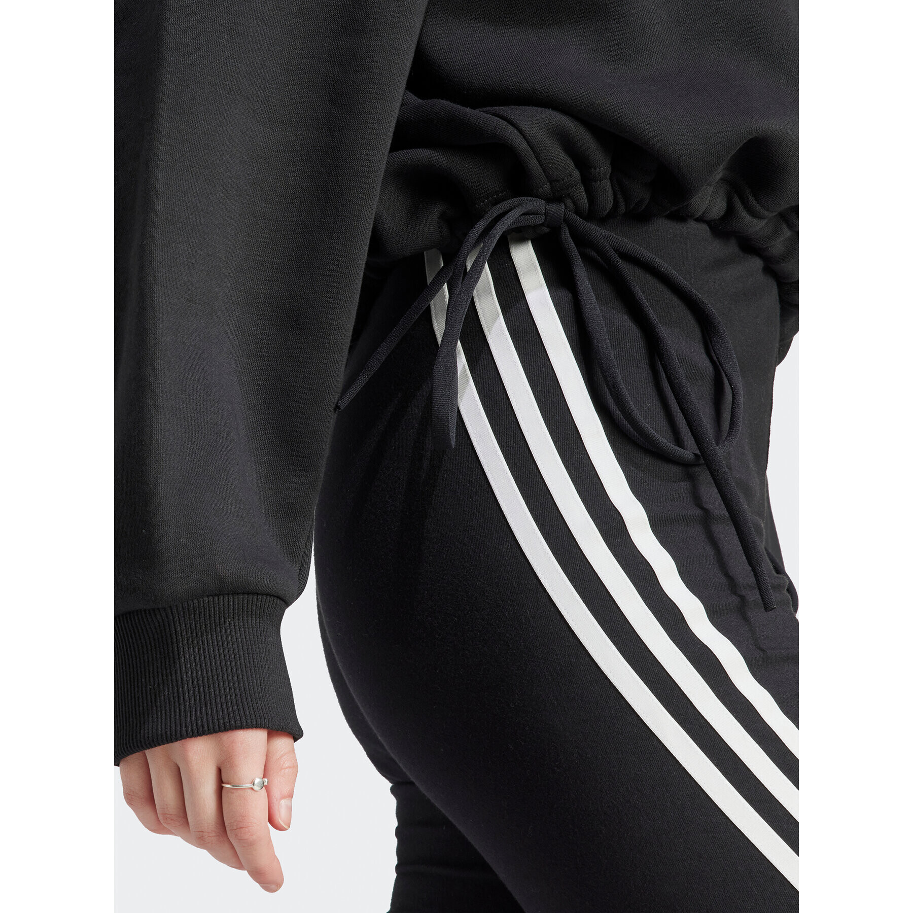 adidas Bluză IR8379 Negru Oversize - Pled.ro