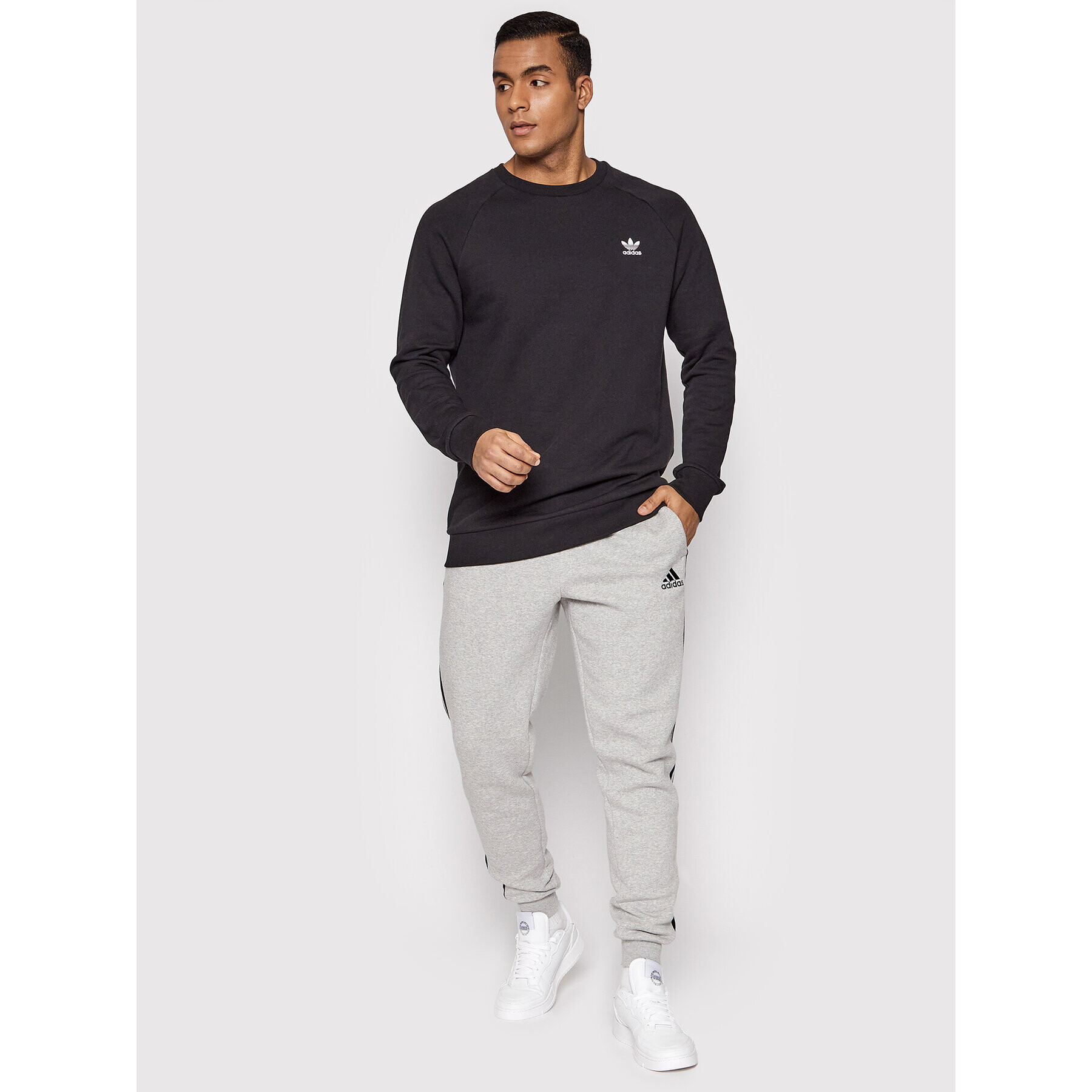 adidas Bluză Trefoil Essentials Crewneck DV1600 Negru Standard Fit - Pled.ro