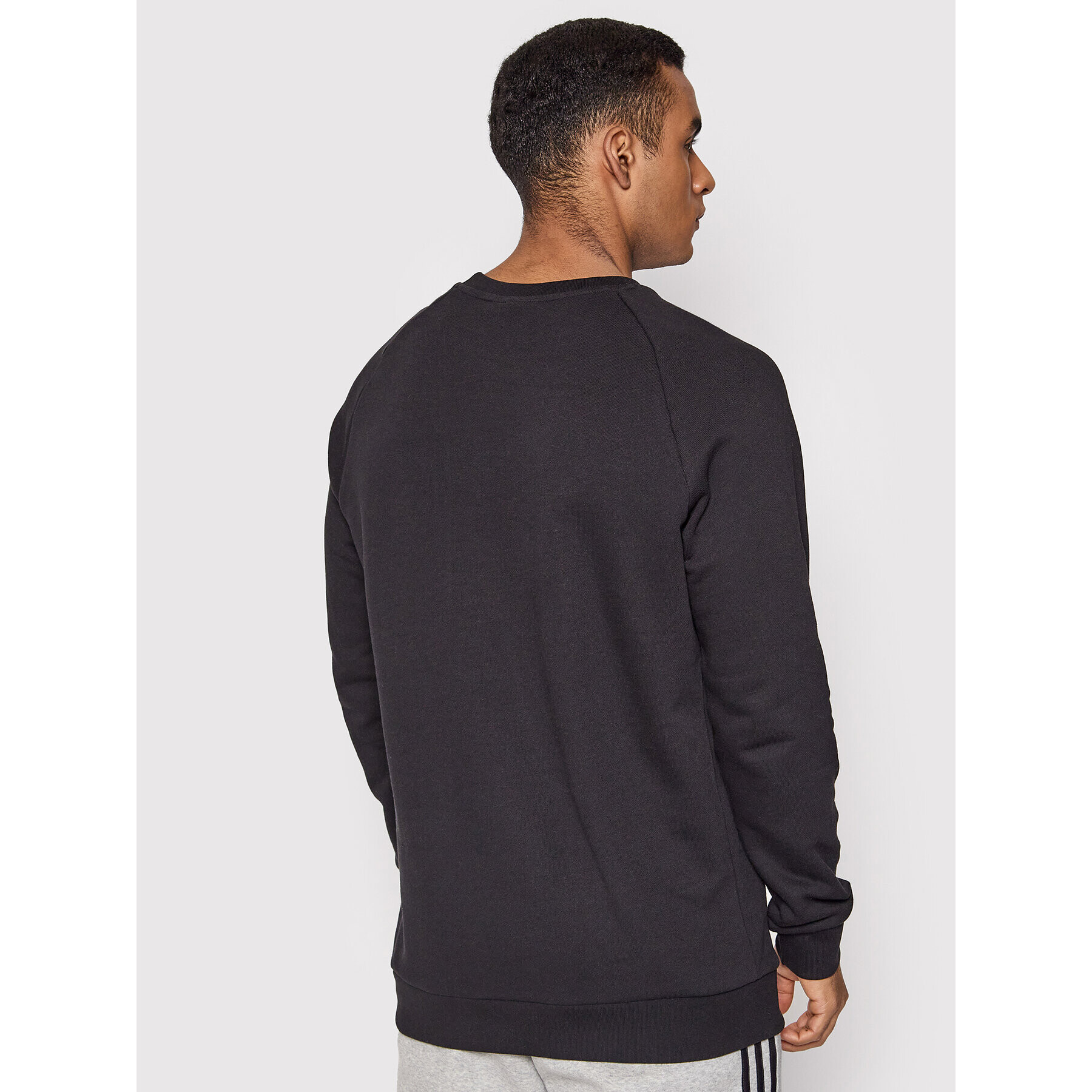 adidas Bluză Trefoil Essentials Crewneck DV1600 Negru Standard Fit - Pled.ro