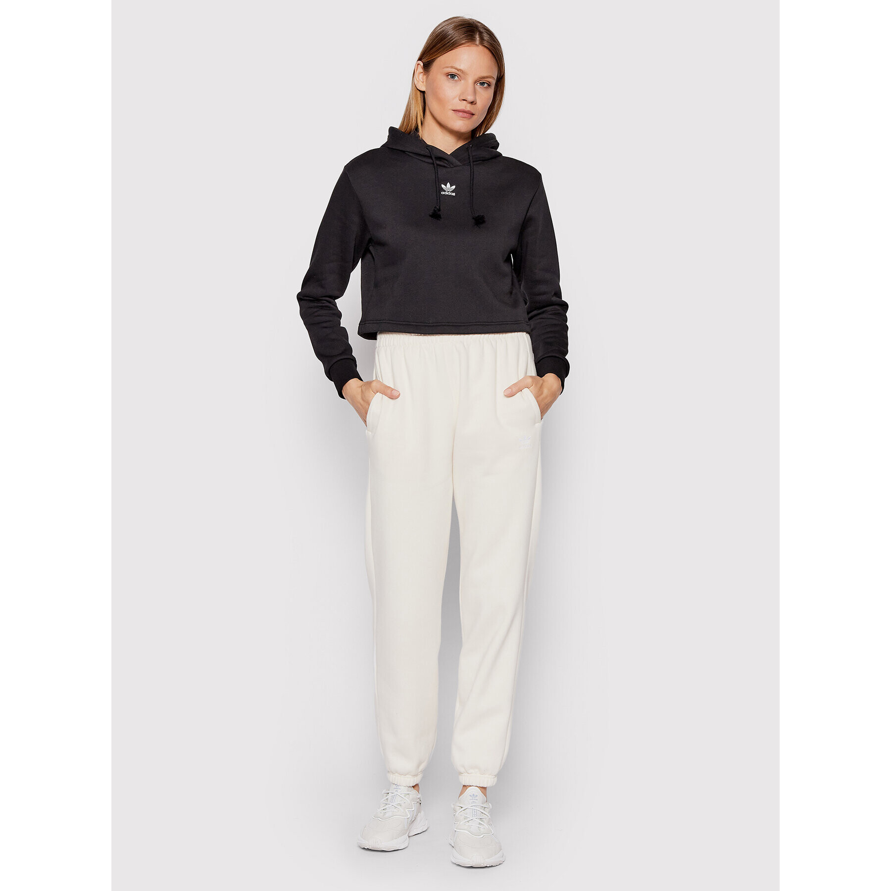 adidas Bluză adicolor Essentials HM1829 Negru Relaxed Fit - Pled.ro