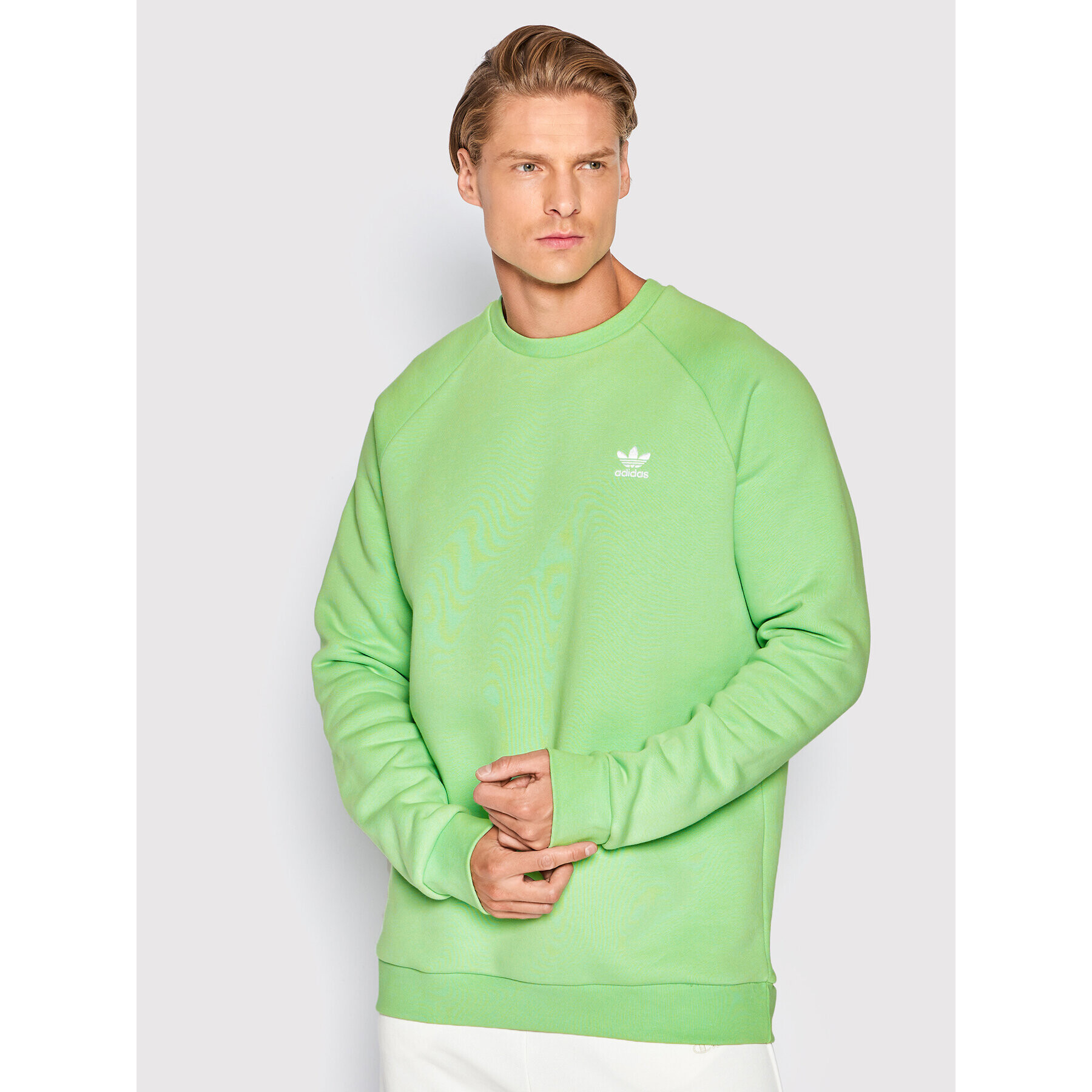 adidas Bluză adicolor Essentials Trefoil HK0088 Verde Regular Fit - Pled.ro