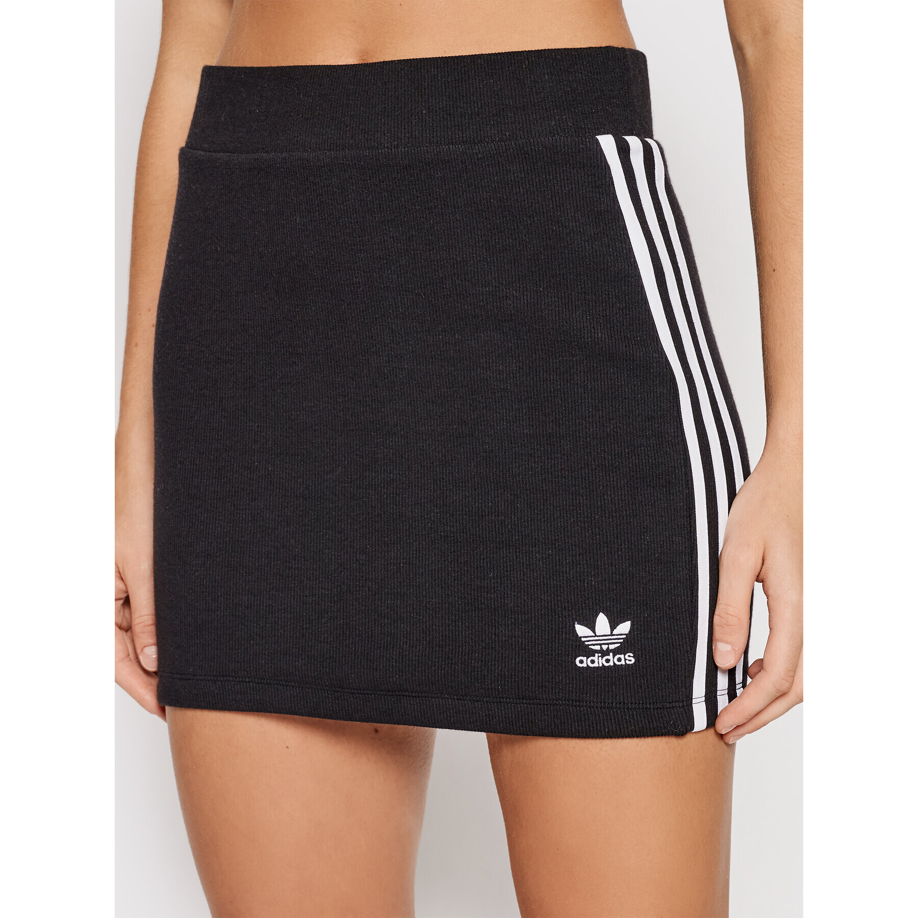 adidas Fustă tip creion adicolor Classics H38761 Negru Fitted Fit - Pled.ro